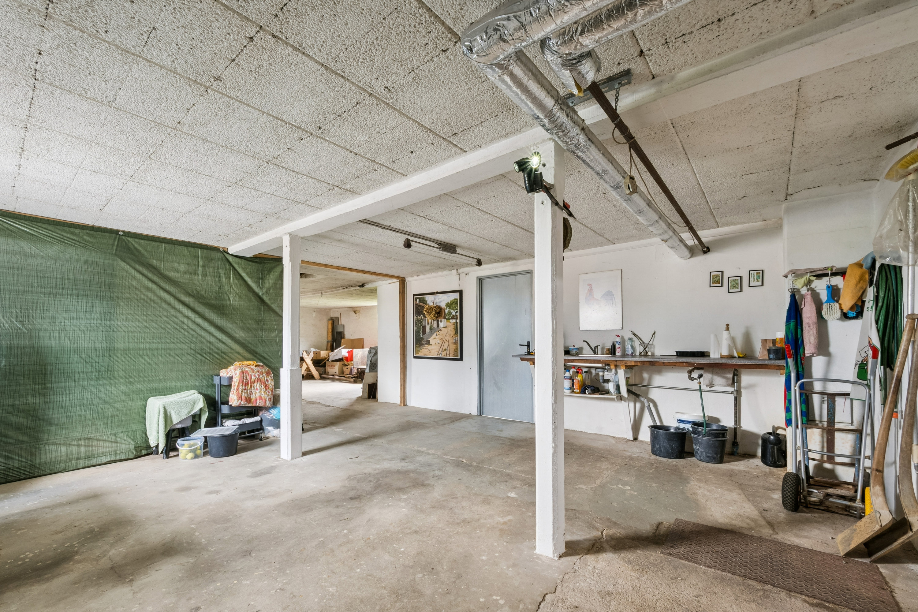 Fremhævet garage billede i fuldskærmstilstand. Billede af Friskolebakke 26, Frøslev, 7900 Nykøbing M