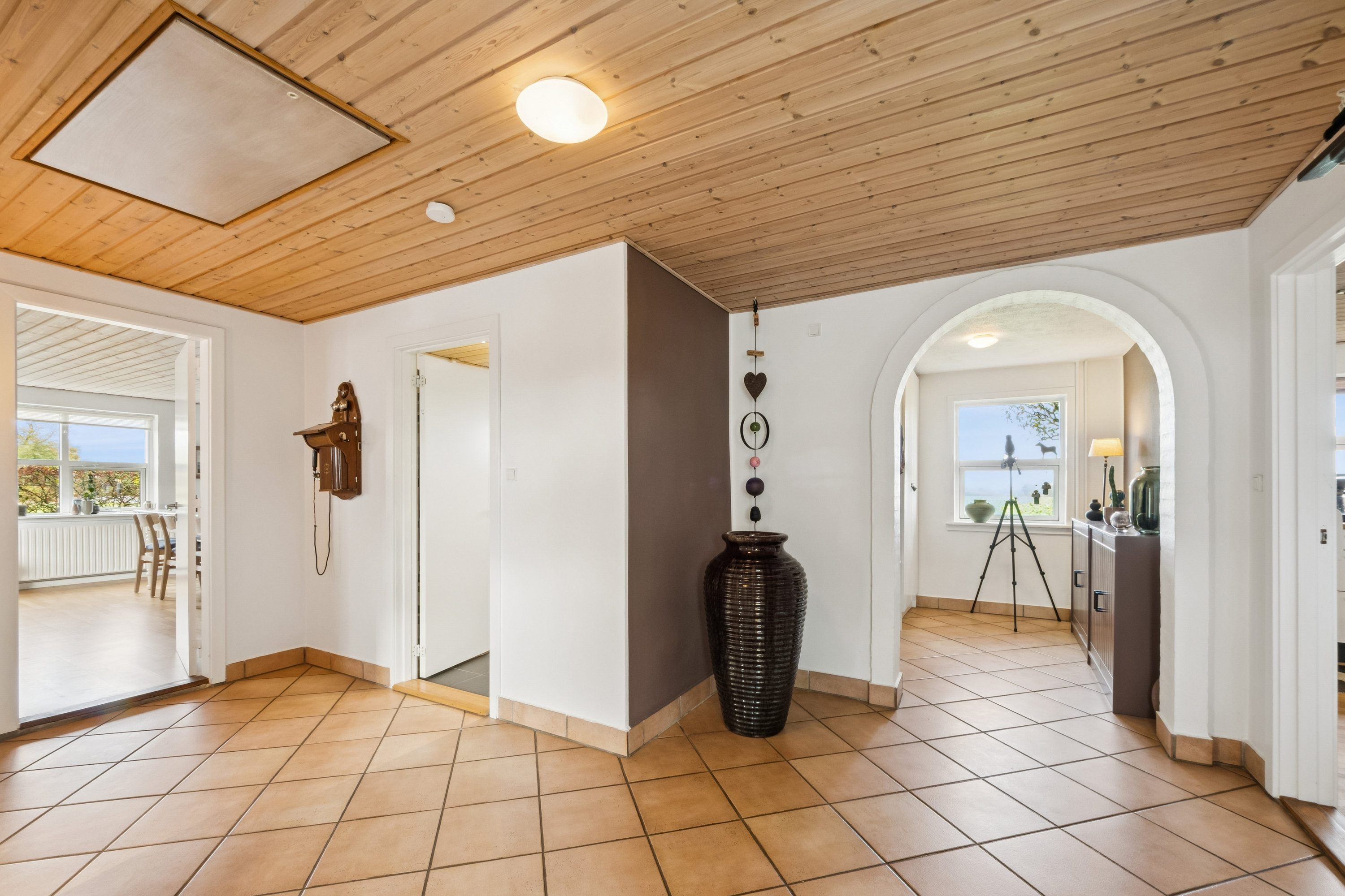 Fremhævet gang billede i fuldskærmstilstand. Billede af Friskolebakke 26, Frøslev, 7900 Nykøbing M