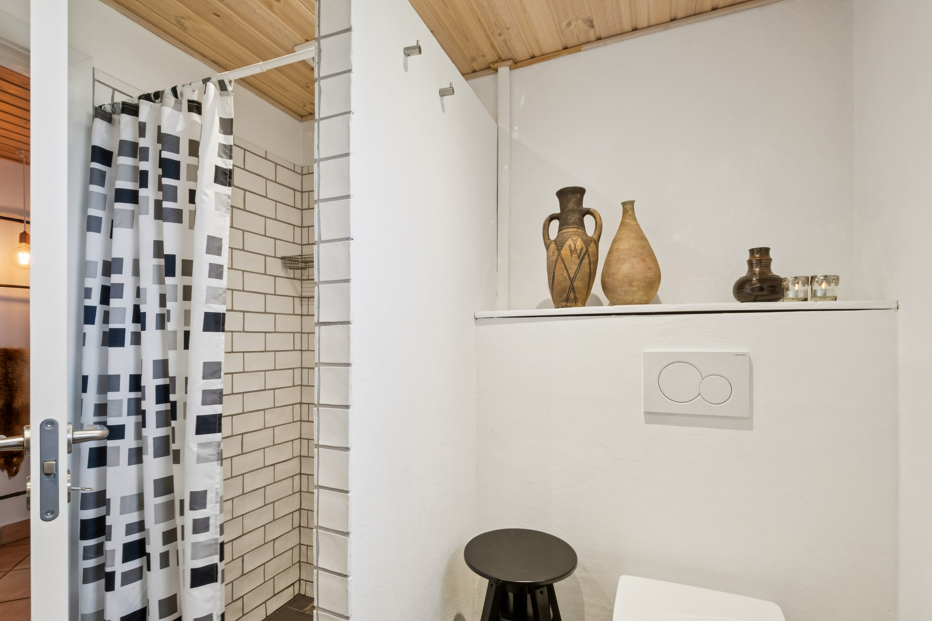 Fremhævet badeværelse billede i fuldskærmstilstand. Billede af Friskolebakke 26, Frøslev, 7900 Nykøbing M