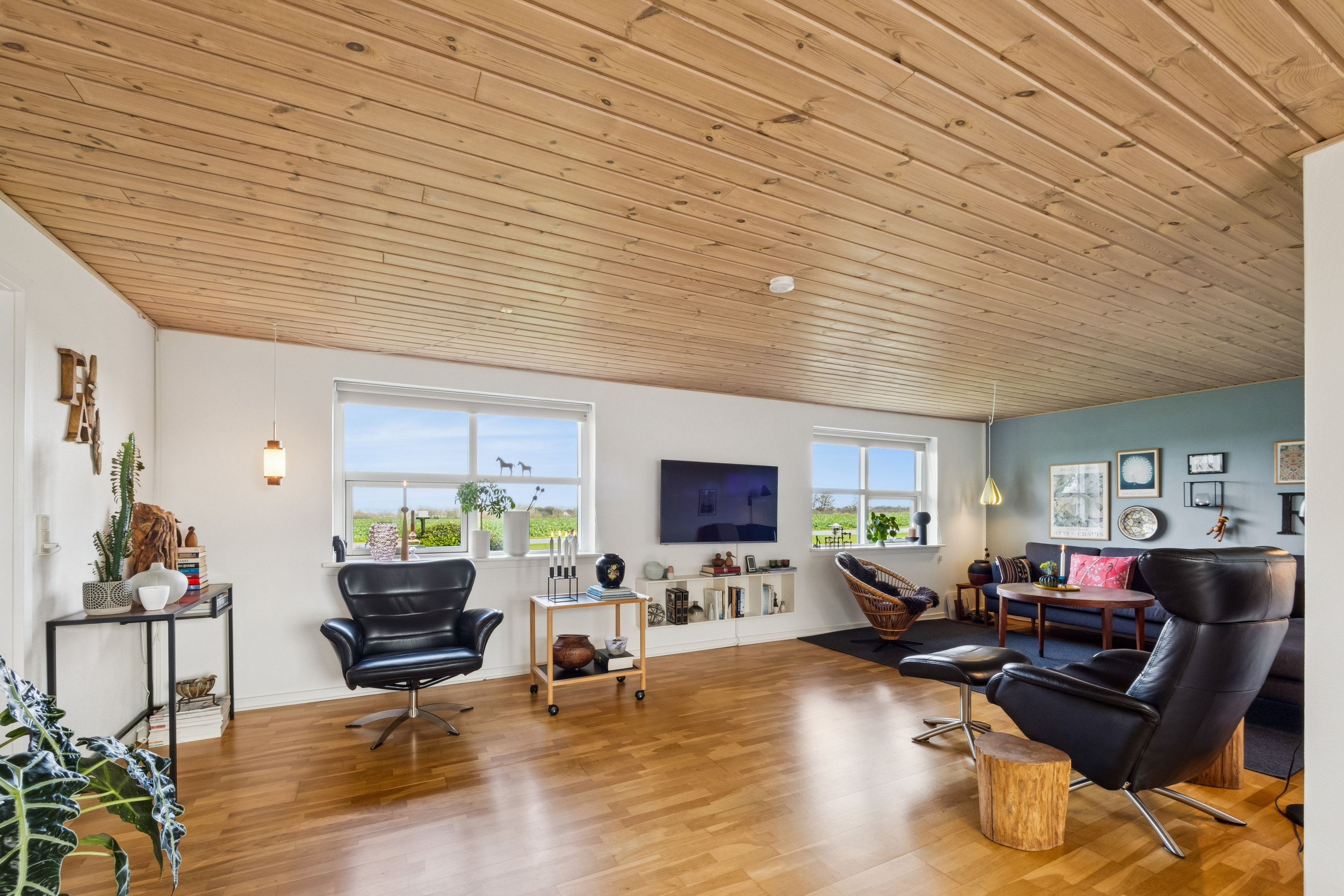 Fremhævet stue billede i fuldskærmstilstand. Billede af Friskolebakke 26, Frøslev, 7900 Nykøbing M