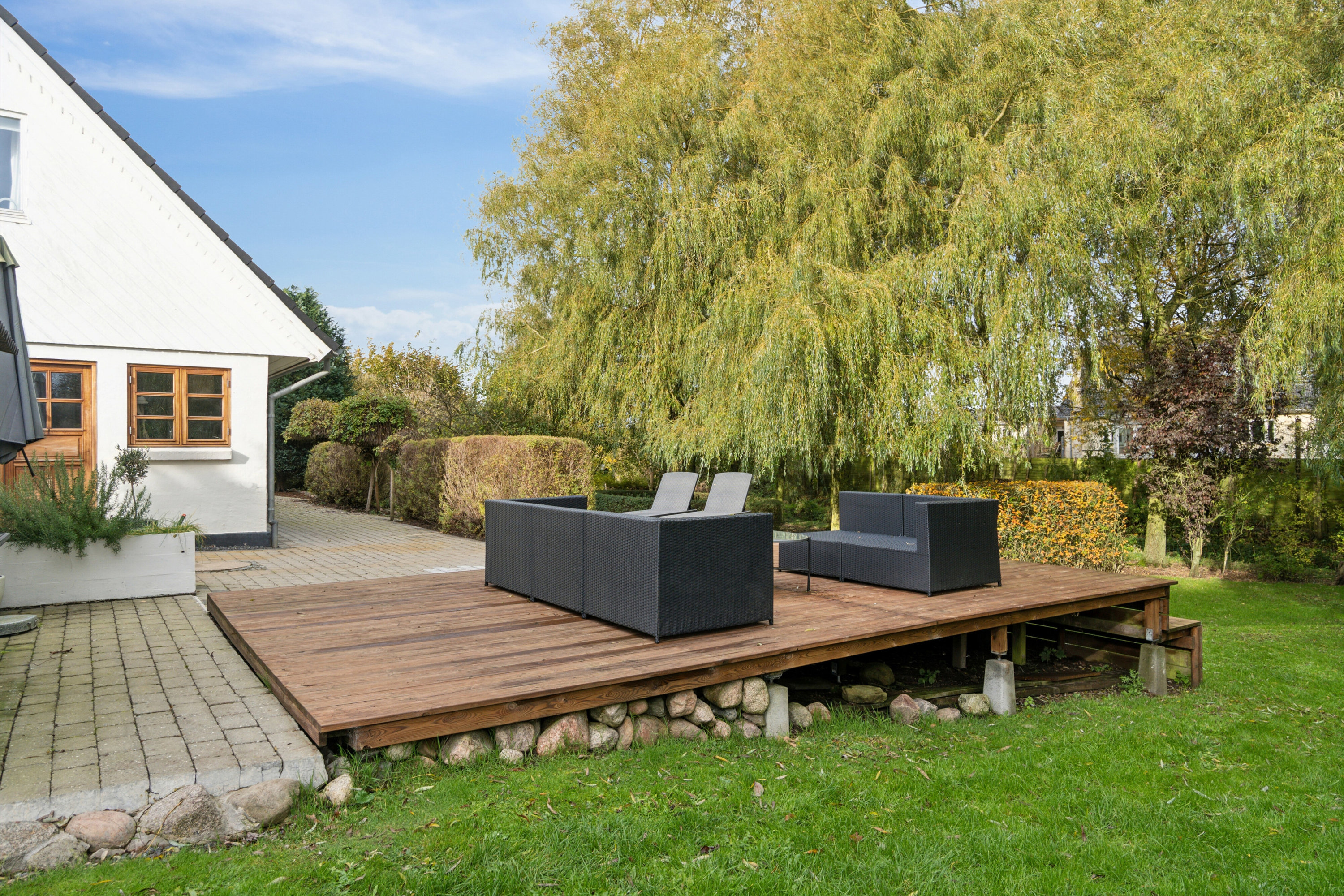 Fremhævet terrasse billede i fuldskærmstilstand. Billede af Gadekæret 2, 8781 Stenderup