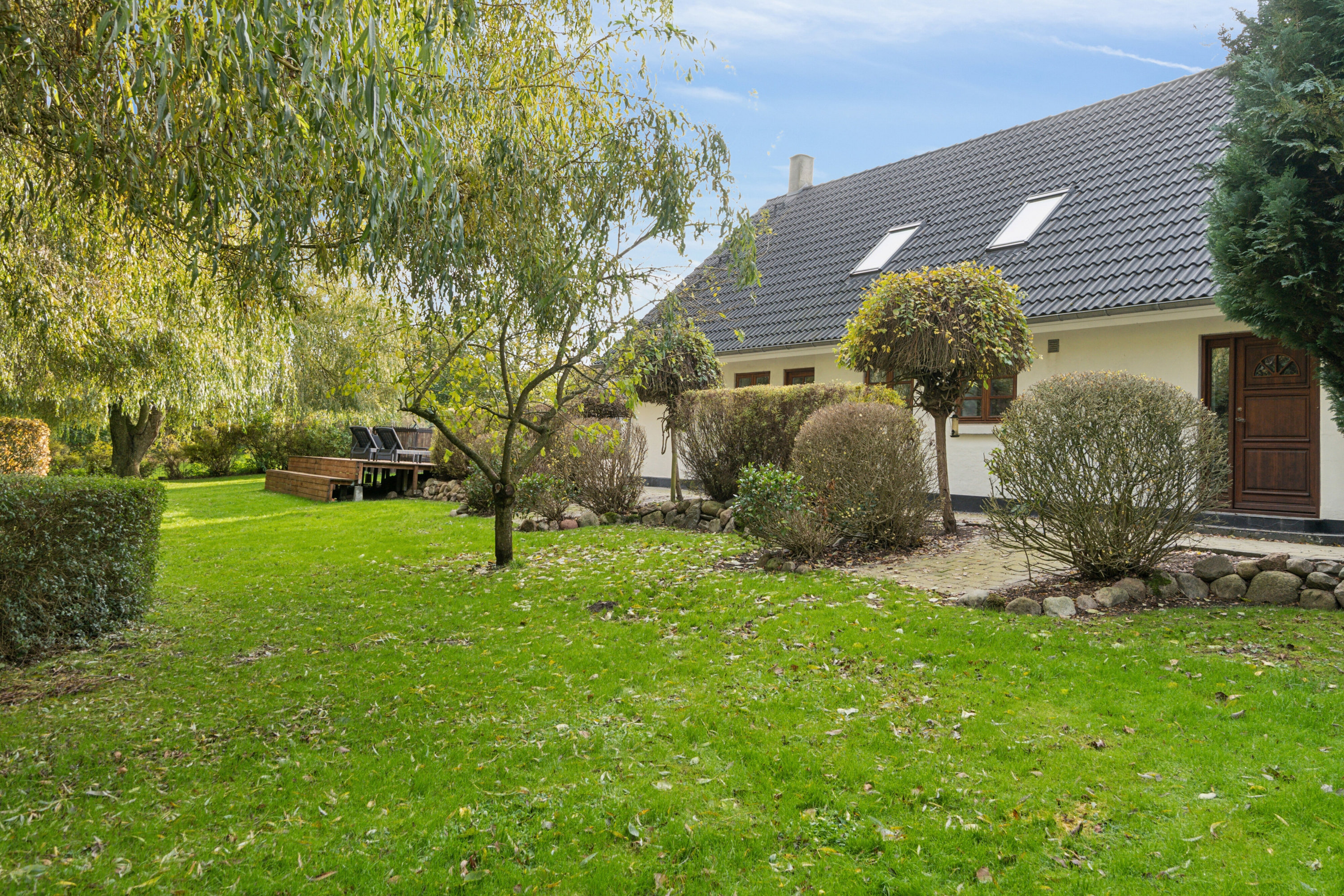 Fremhævet set fra haven billede i fuldskærmstilstand. Billede af Gadekæret 2, 8781 Stenderup