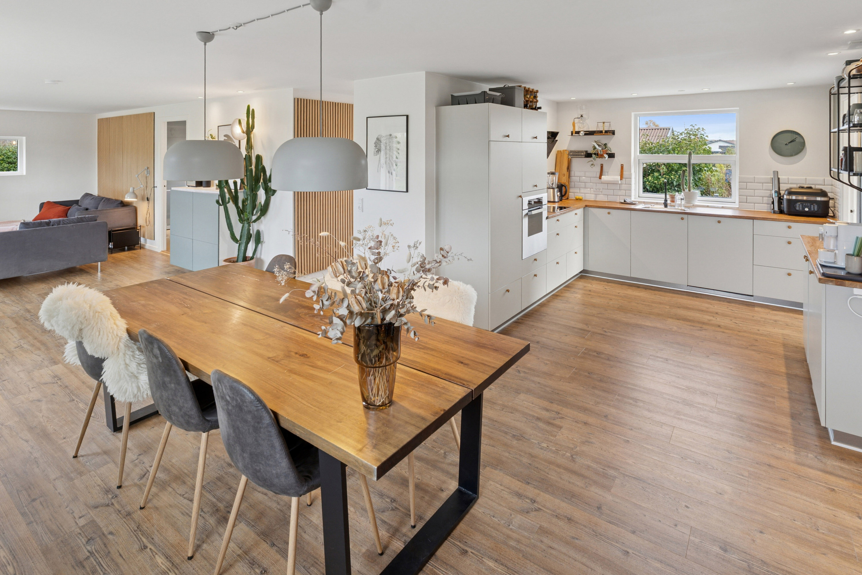 Miniaturebillede 1: spisestue. Billede af Liljevej 2, 9870 Sindal