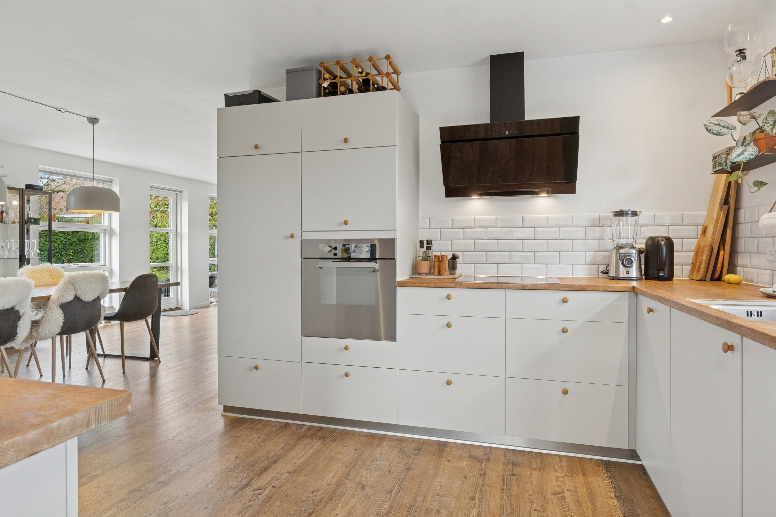 Fremhævet køkken billede i fuldskærmstilstand. Billede af Liljevej 2, 9870 Sindal