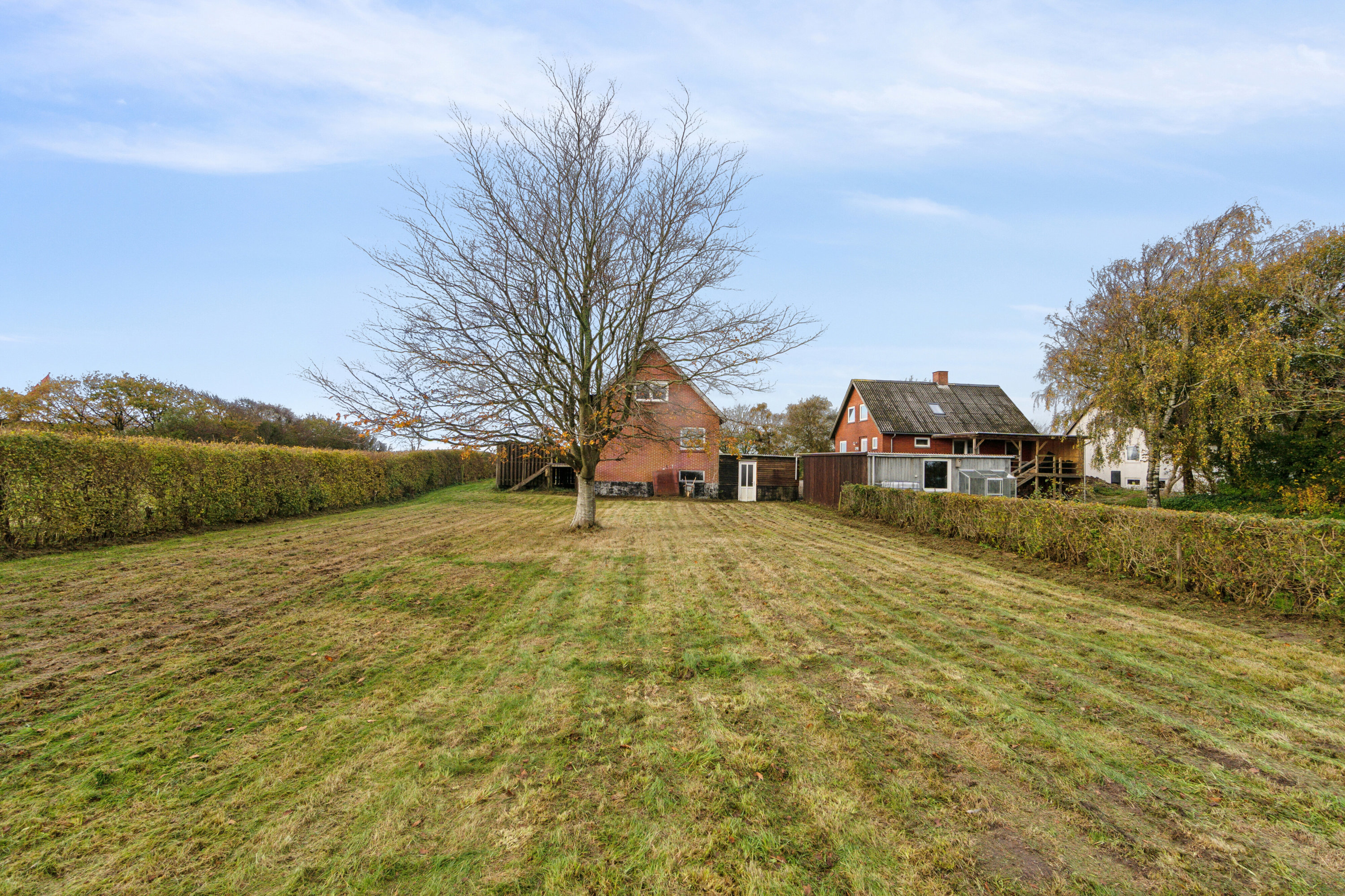 Fremhævet set fra haven billede i fuldskærmstilstand. Billede af Tøvlingvej 40, 7752 Snedsted
