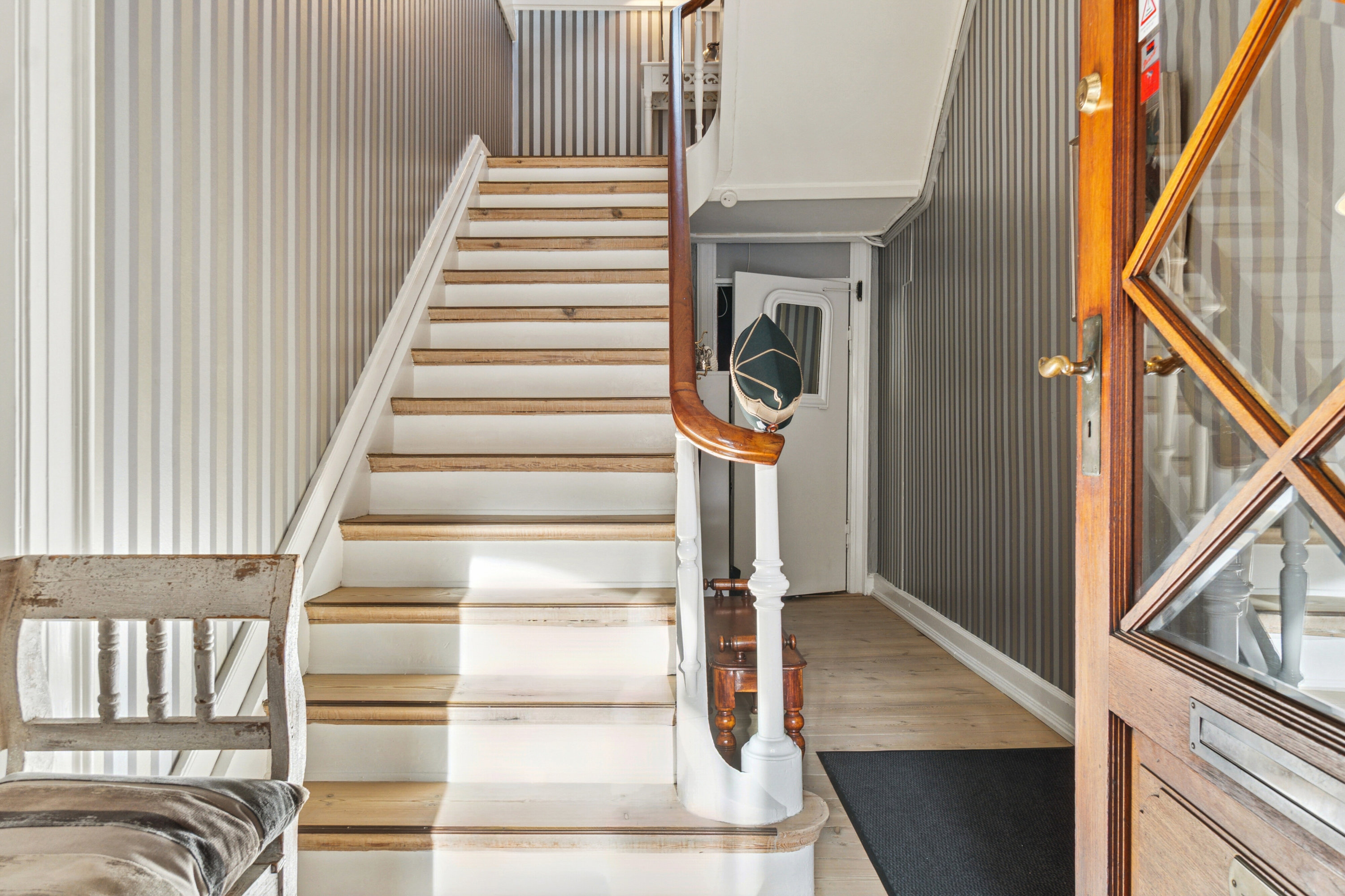 Fremhævet trappe billede i fuldskærmstilstand. Billede af Algade 47B, 4230 Skælskør