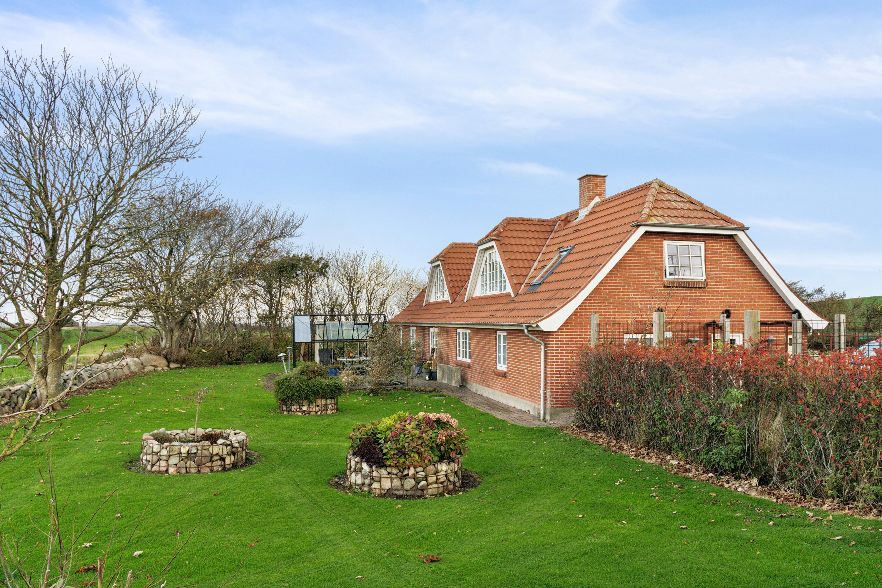 Fremhævet set fra haven billede i fuldskærmstilstand. Billede af Kobberøvej 2, 7760 Hurup Thy