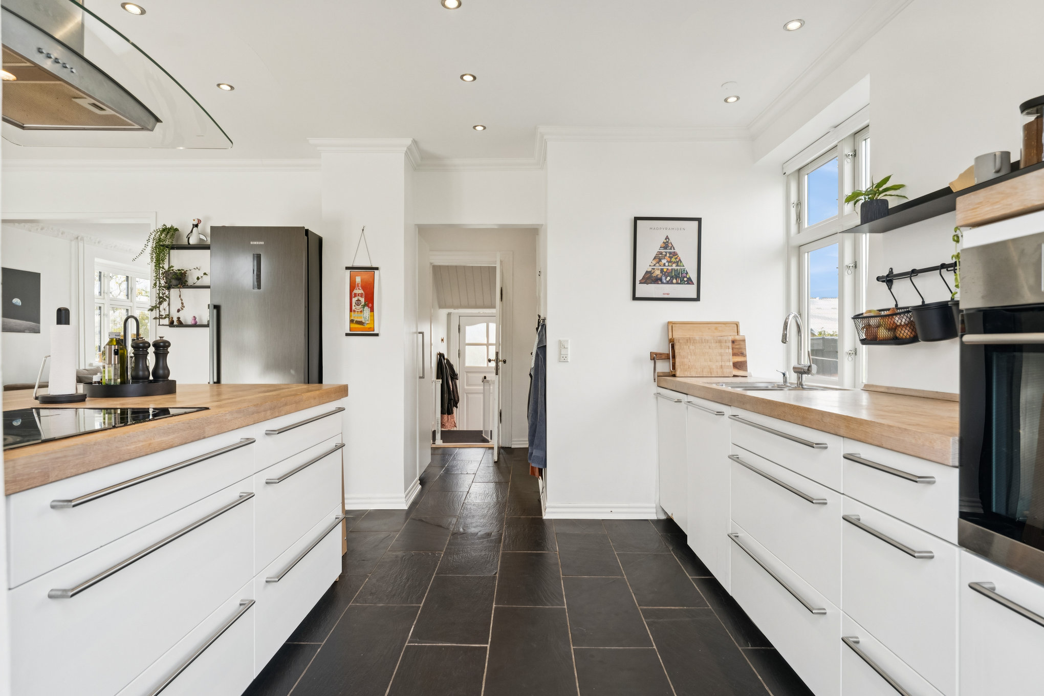 Fremhævet køkken billede i fuldskærmstilstand. Billede af Yrsavej 8, 8920 Randers NV