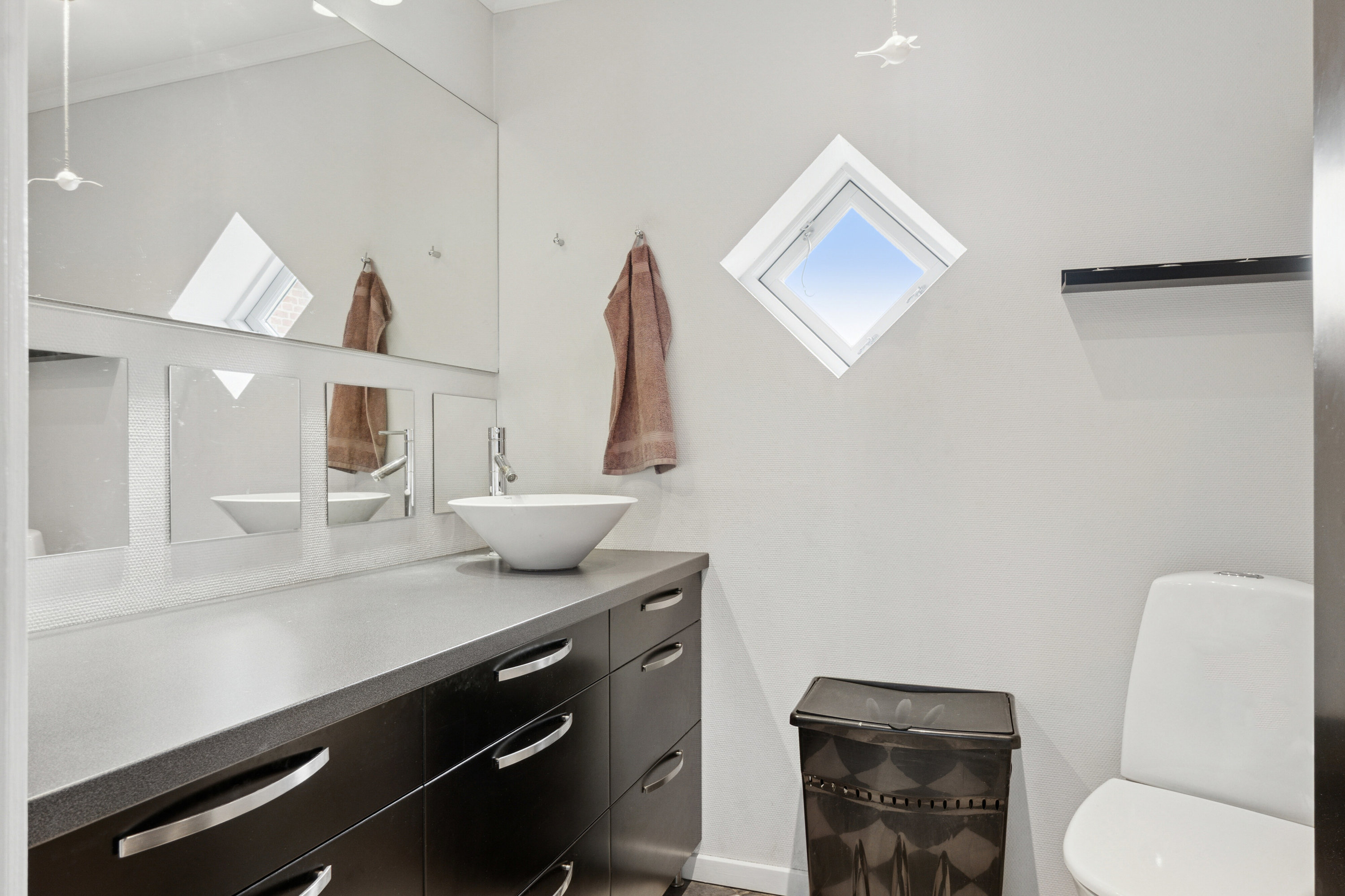 Fremhævet badeværelse billede i fuldskærmstilstand. Billede af Sørby Hovedgade 22, Sørbymagle, 4200 Slagelse