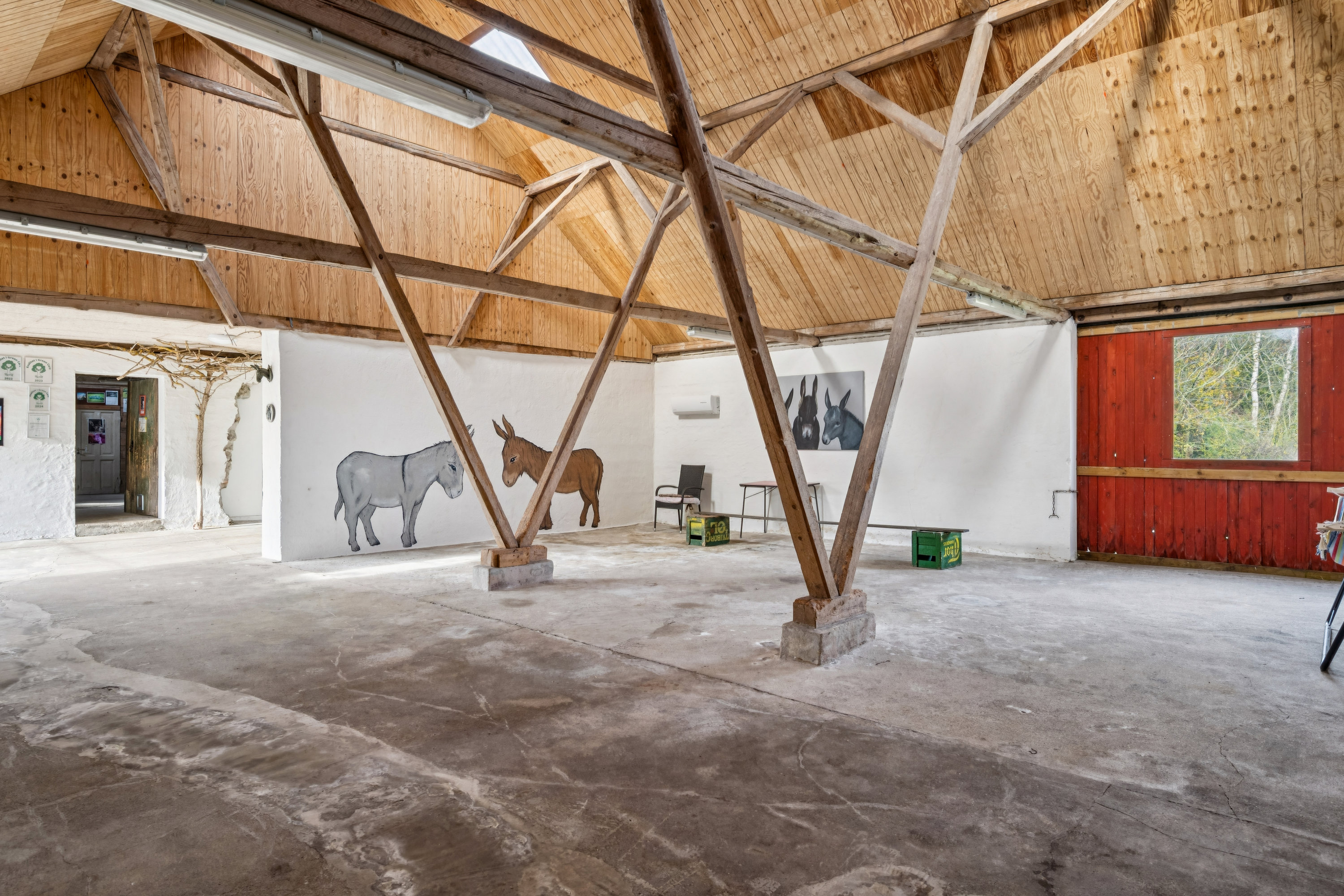 Fremhævet stald billede i fuldskærmstilstand. Billede af Eskilsagre 12, Nørager, 8961 Allingåbro