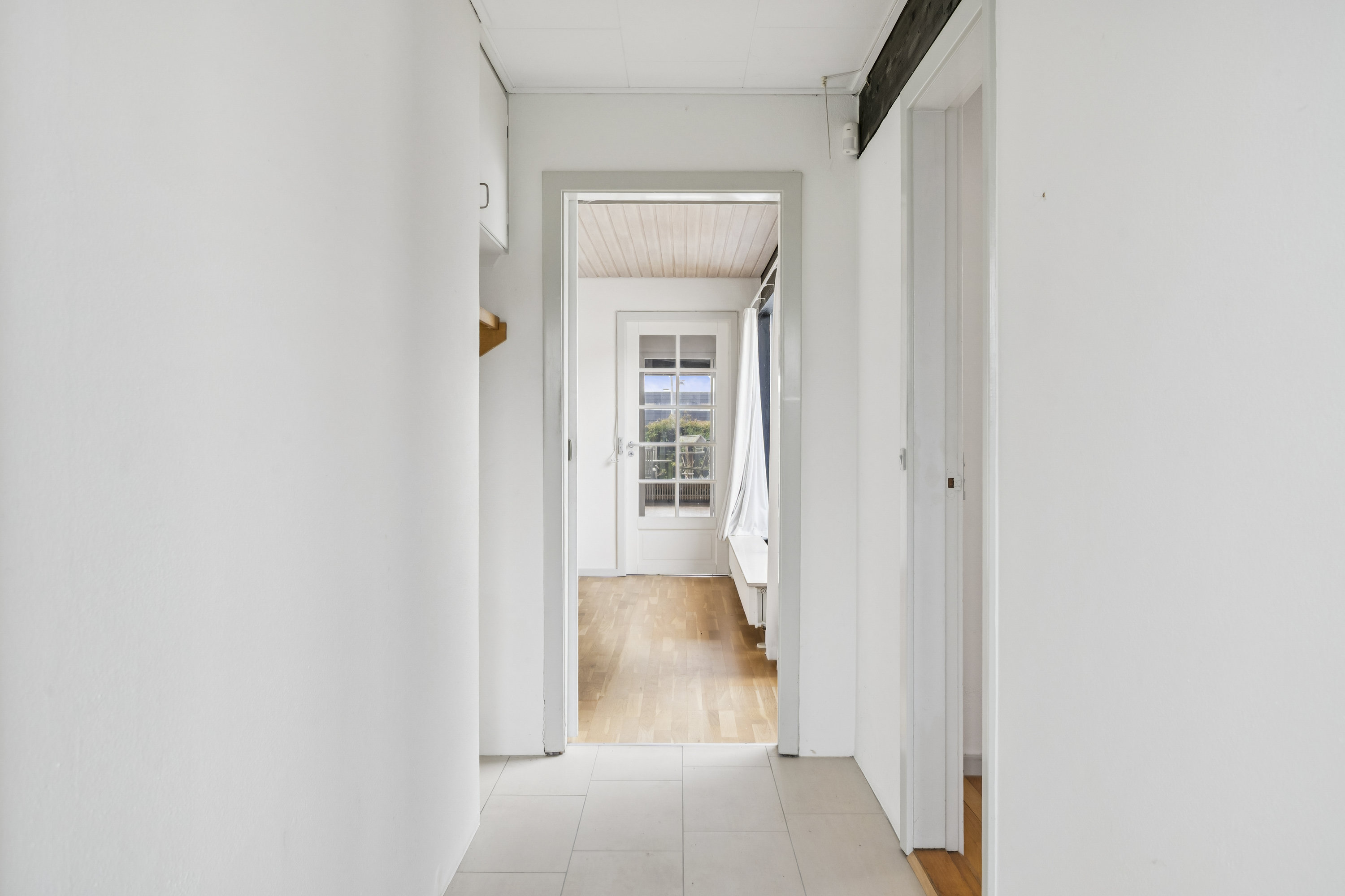 Fremhævet gang billede i fuldskærmstilstand. Billede af Skolevej 4A, 8250 Egå