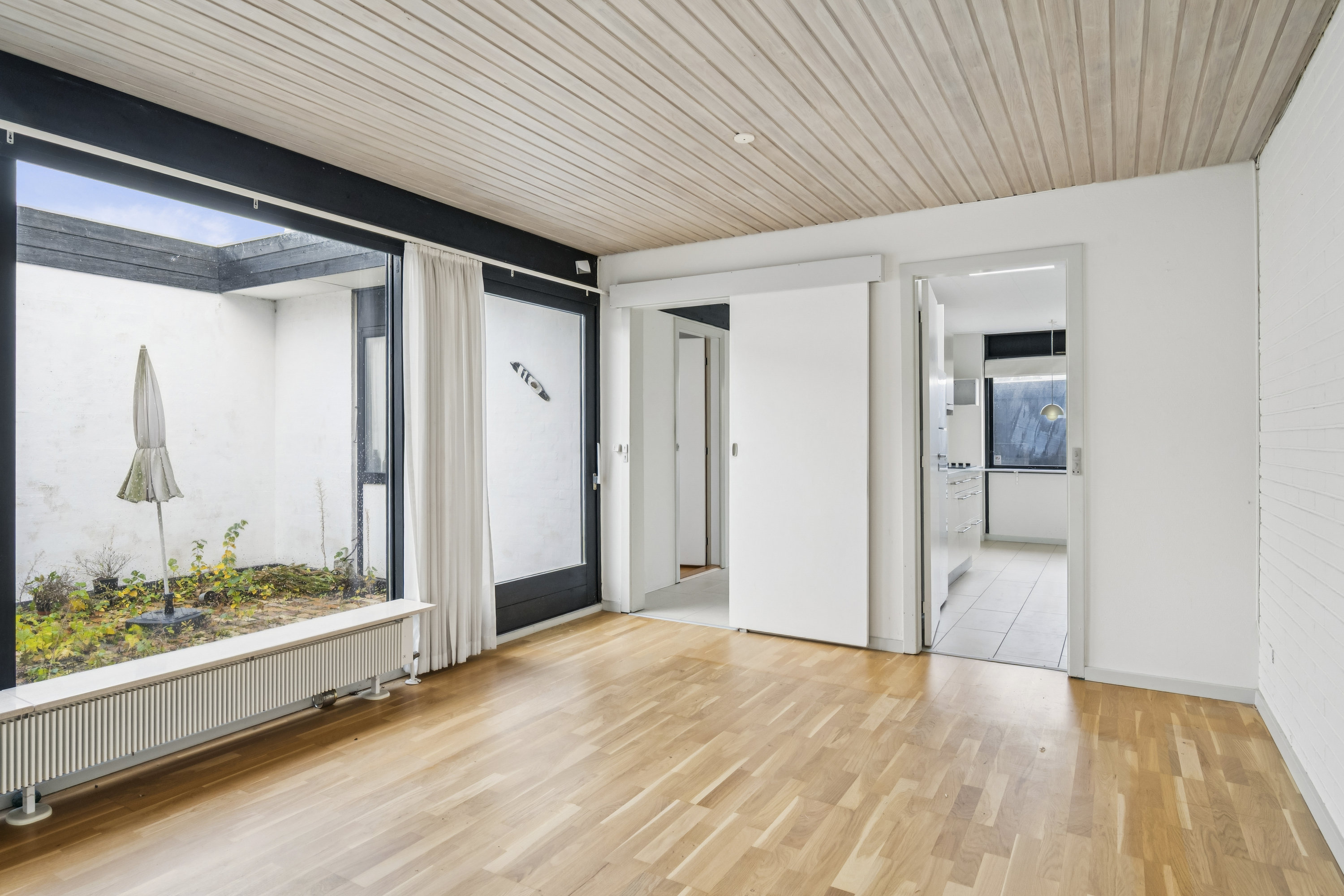 Fremhævet stue billede i fuldskærmstilstand. Billede af Skolevej 4A, 8250 Egå