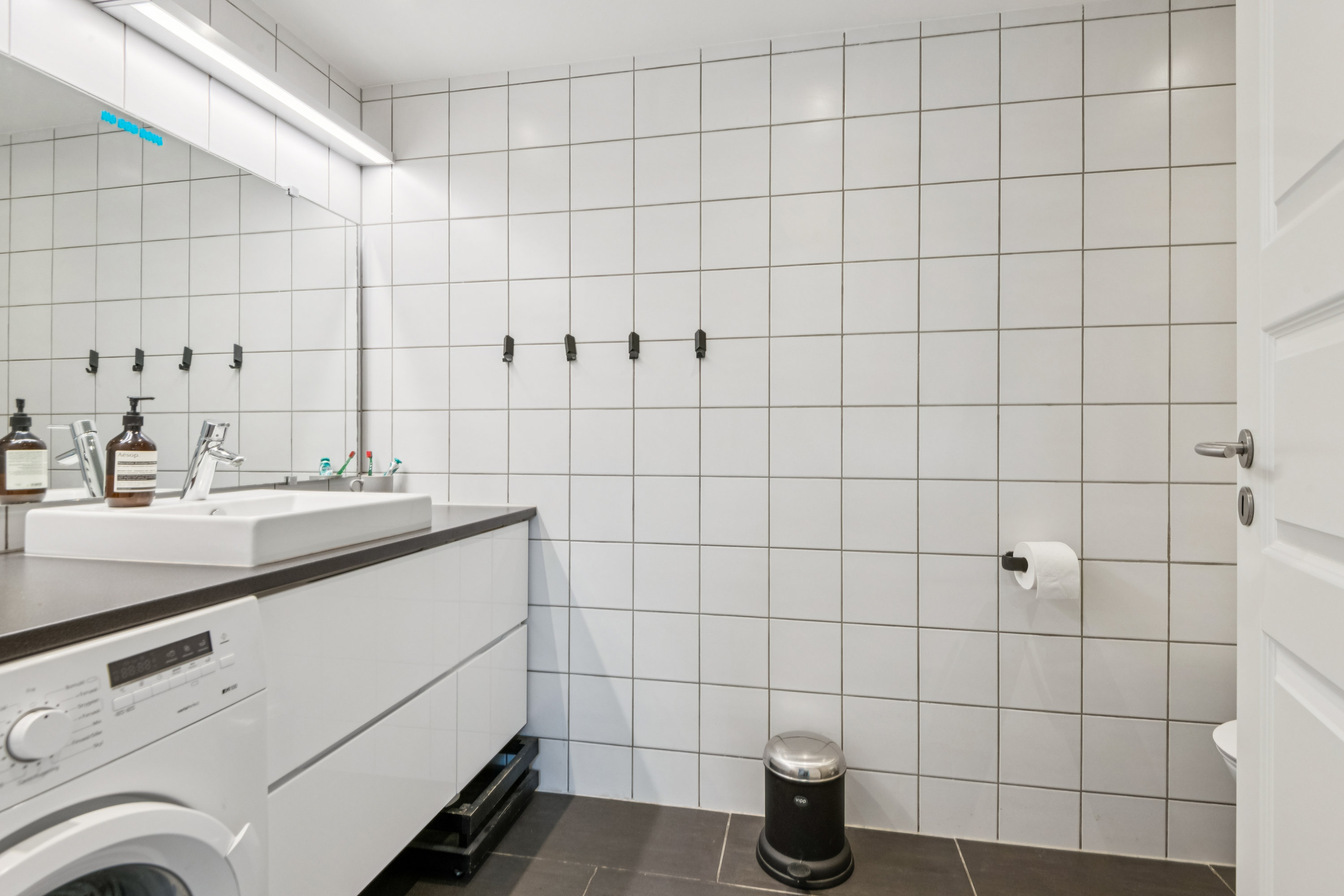 Fremhævet badeværelse billede i fuldskærmstilstand. Billede af Fredericiagade 13E, st.., 9000 Aalborg