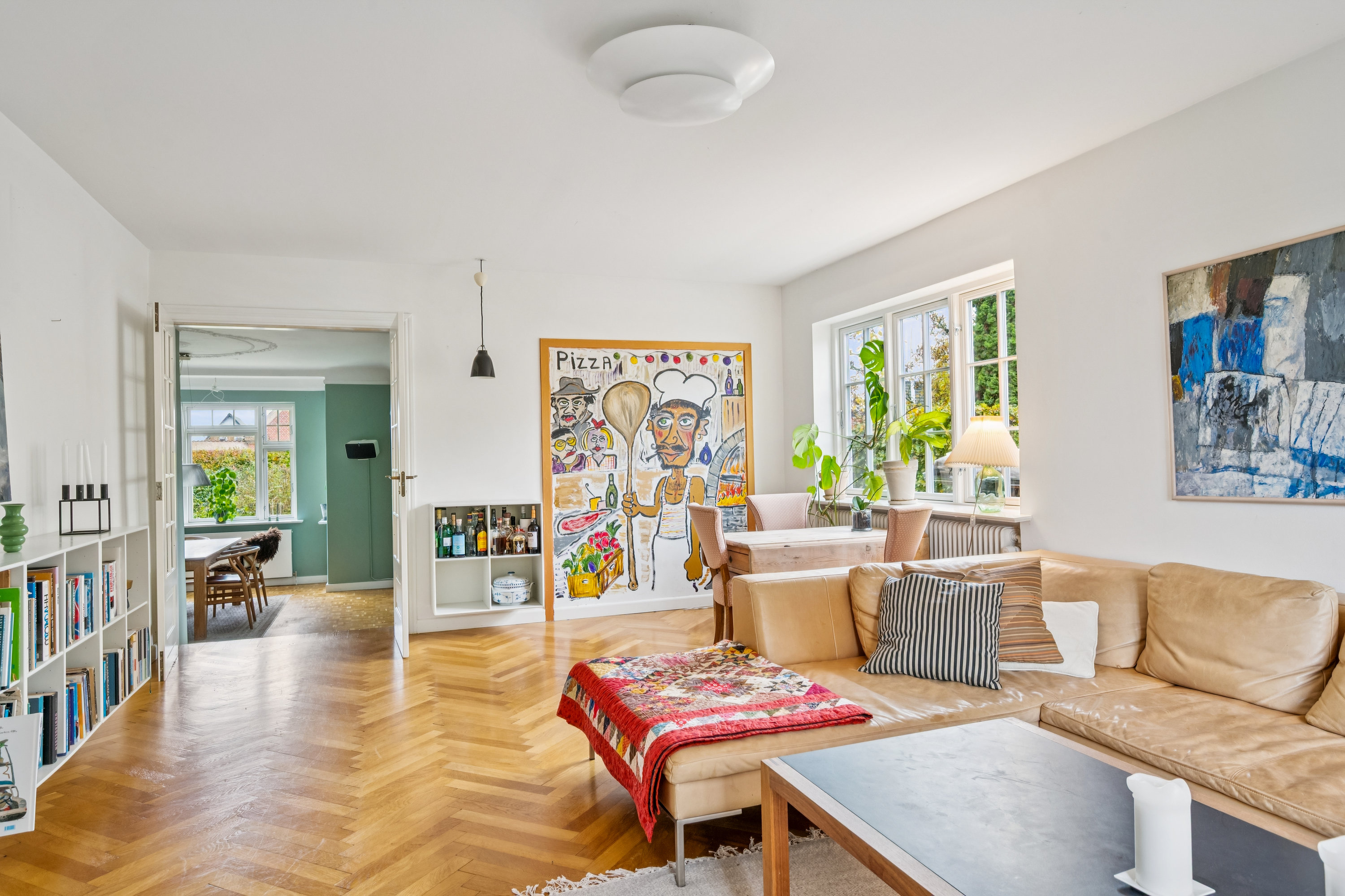 Fremhævet stue billede i fuldskærmstilstand. Billede af Enebærvej 19, 8240 Risskov