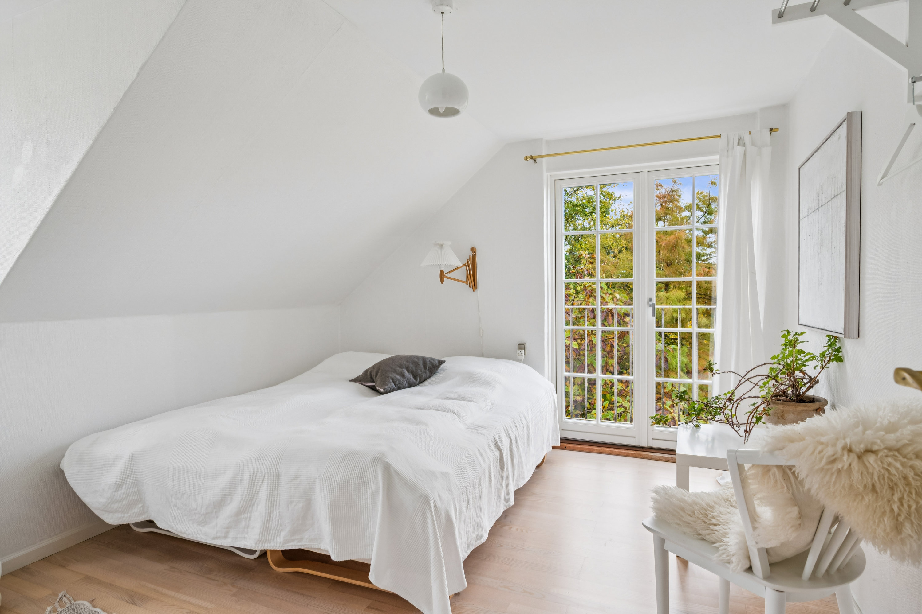 Fremhævet stue billede i fuldskærmstilstand. Billede af Enebærvej 19, 8240 Risskov