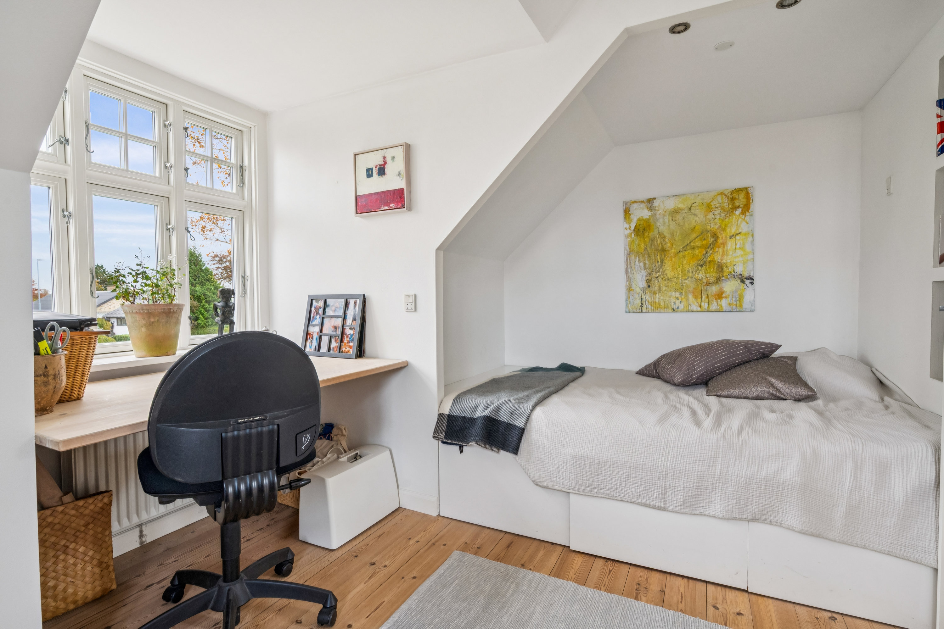 Fremhævet værelse billede i fuldskærmstilstand. Billede af Enebærvej 19, 8240 Risskov