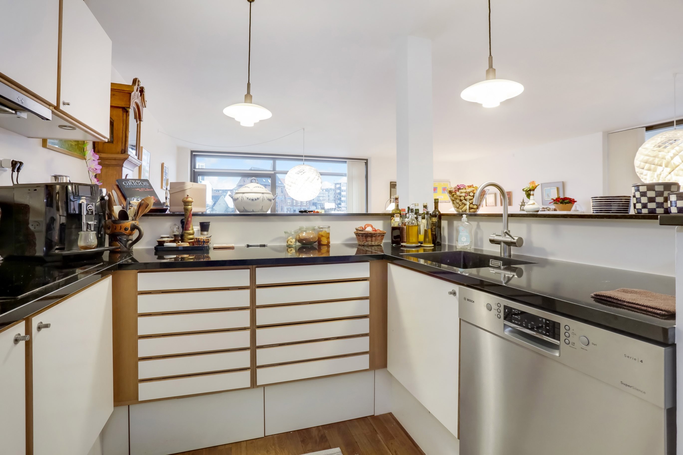 Fremhævet køkken billede i fuldskærmstilstand. Billede af Papirfabrikken 16, st.. 4., 8600 Silkeborg