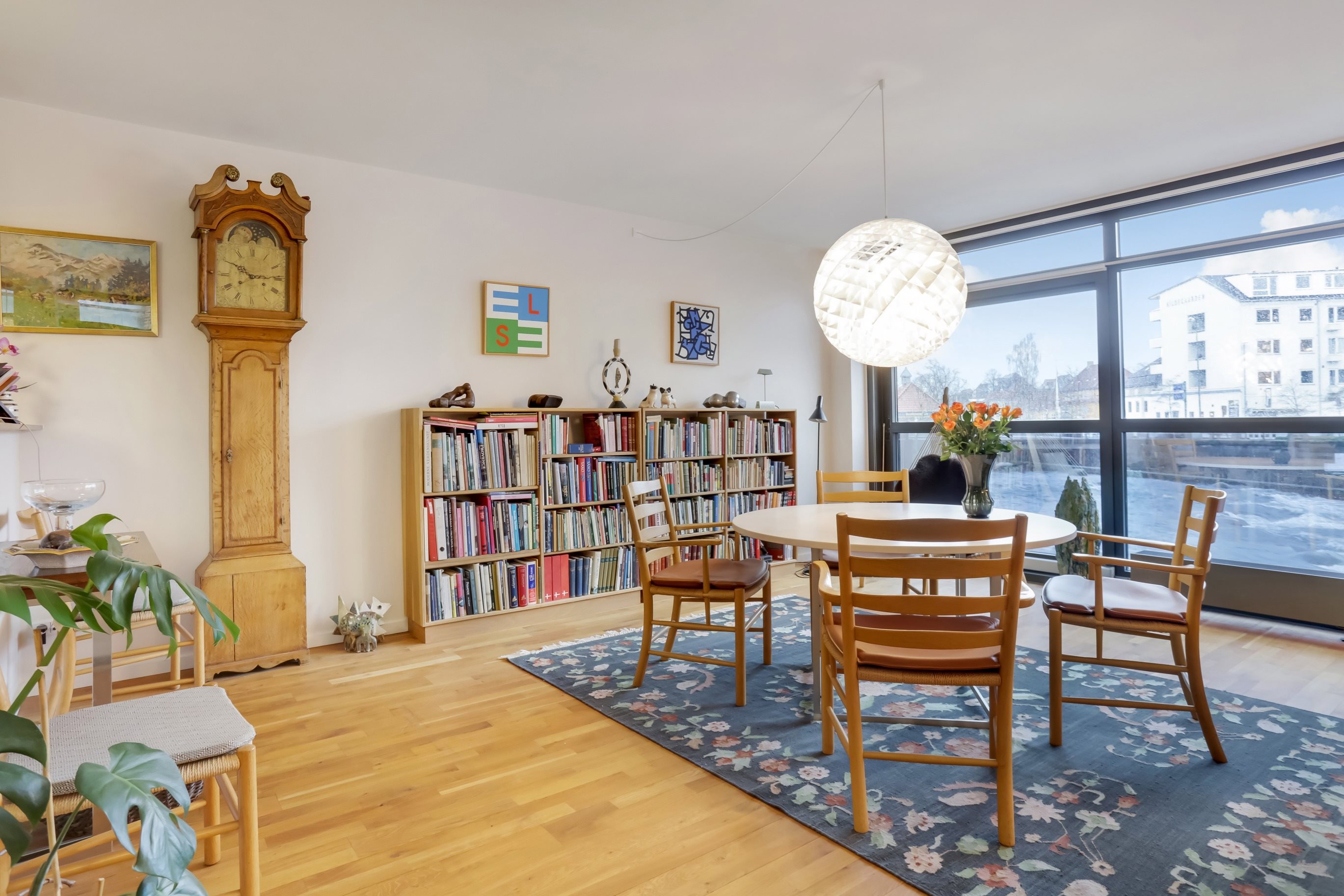 Fremhævet stue billede i fuldskærmstilstand. Billede af Papirfabrikken 16, st.. 4., 8600 Silkeborg