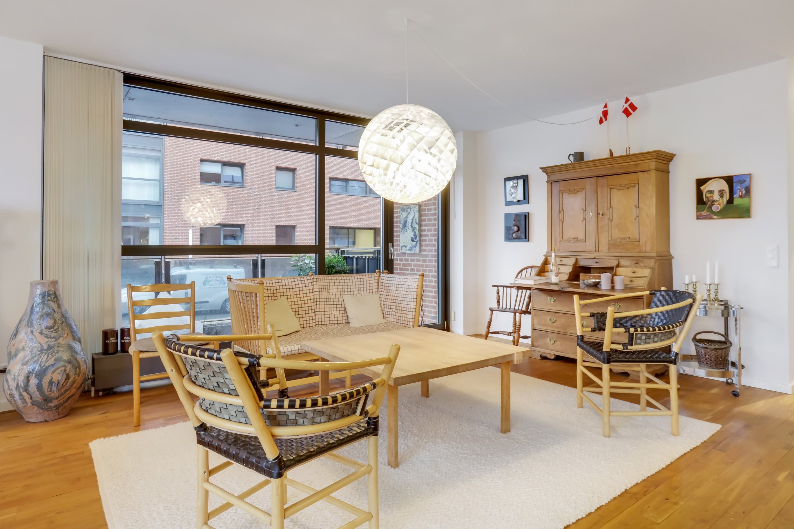 Fremhævet stue billede i fuldskærmstilstand. Billede af Papirfabrikken 16, st.. 4., 8600 Silkeborg