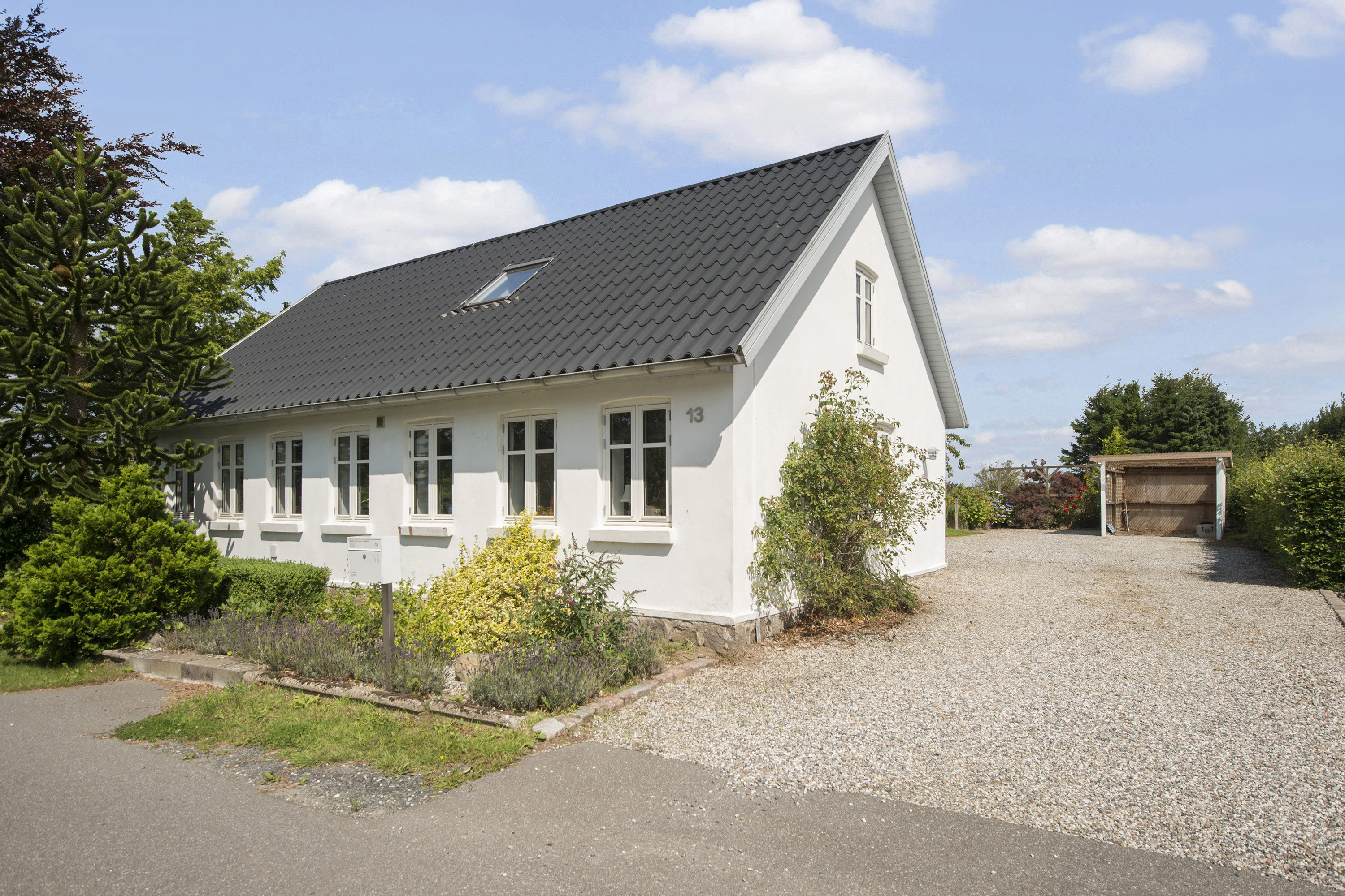 Fremhævet ejendommen billede i fuldskærmstilstand. Billede af Ustrupvej 13, Ustrup, 8660 Skanderborg