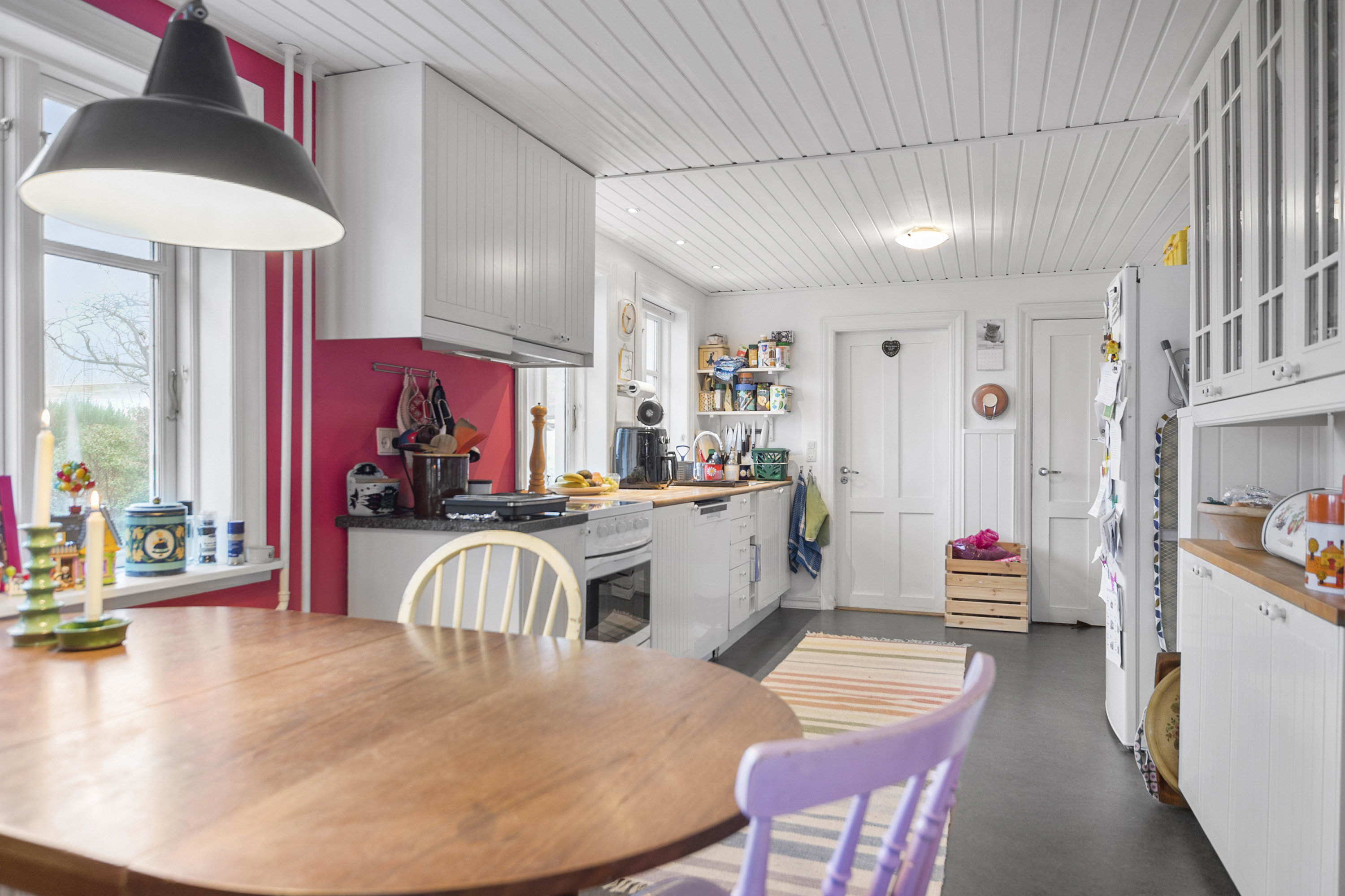 Fremhævet køkken/alrum billede i fuldskærmstilstand. Billede af Ustrupvej 13, Ustrup, 8660 Skanderborg