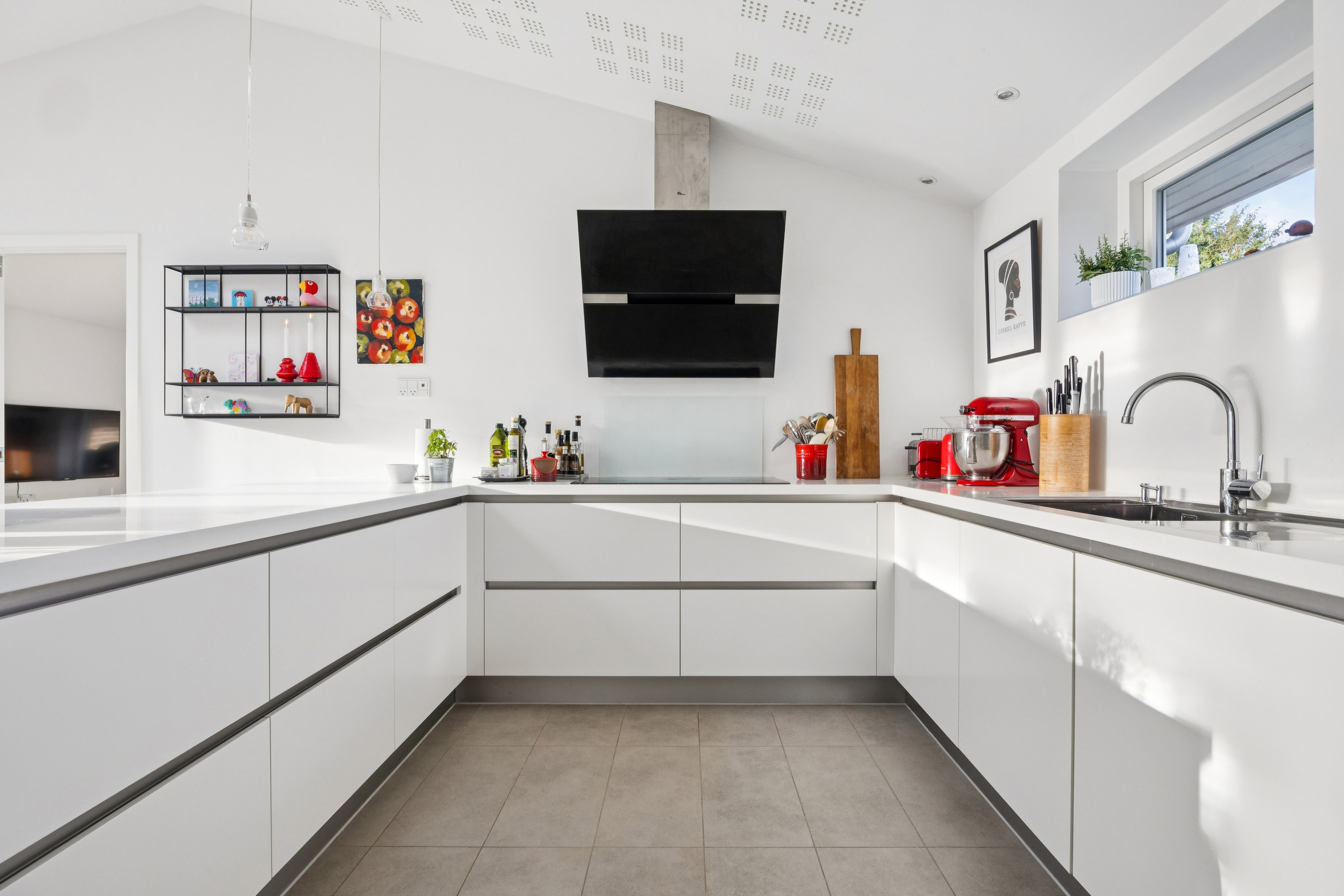 Fremhævet køkken billede i fuldskærmstilstand. Billede af Jordbærvænget 9, 4660 Store Heddinge