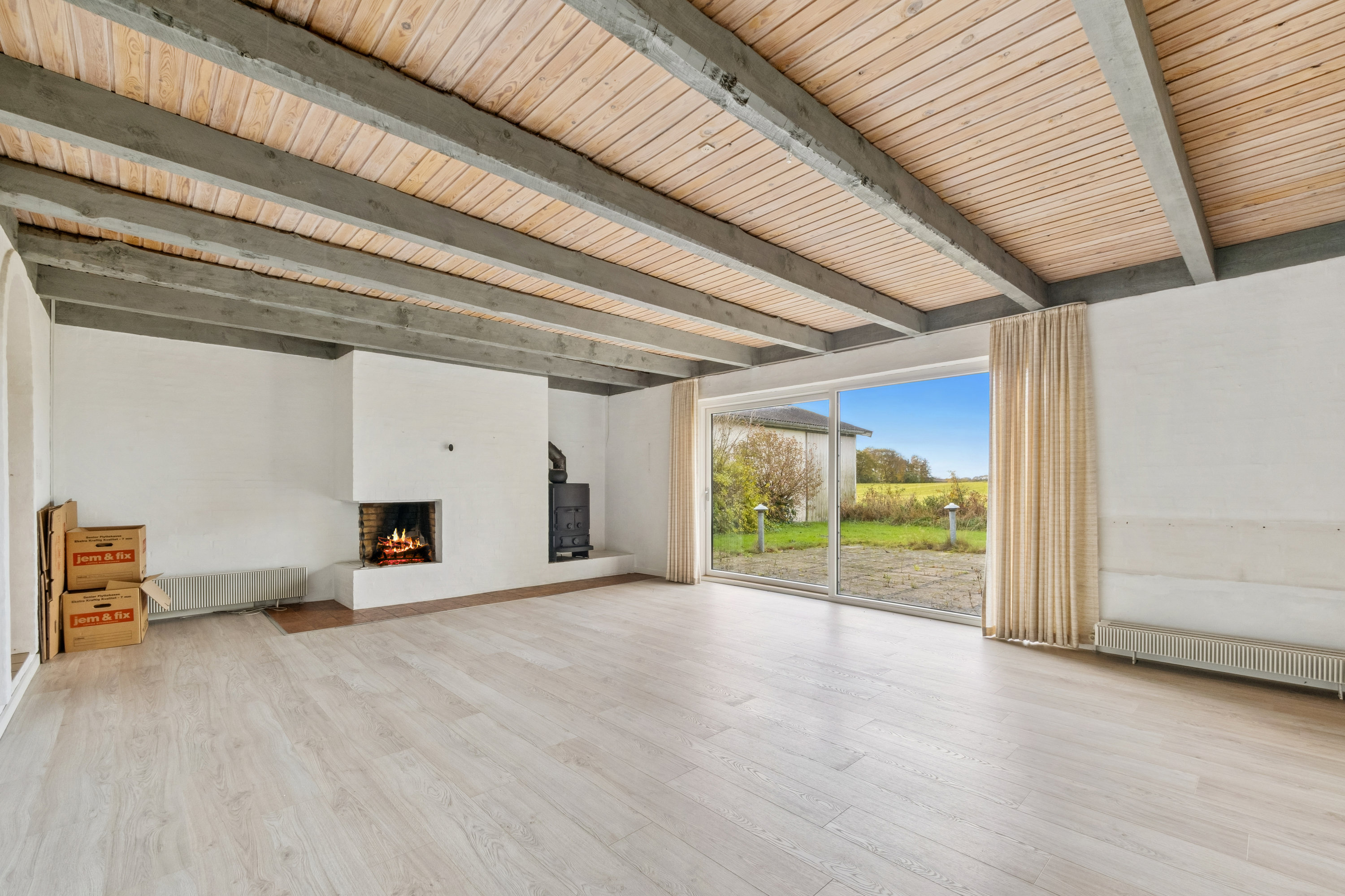 Fremhævet stue billede i fuldskærmstilstand. Billede af Ulvkjærvej 23, Fly, 7800 Skive