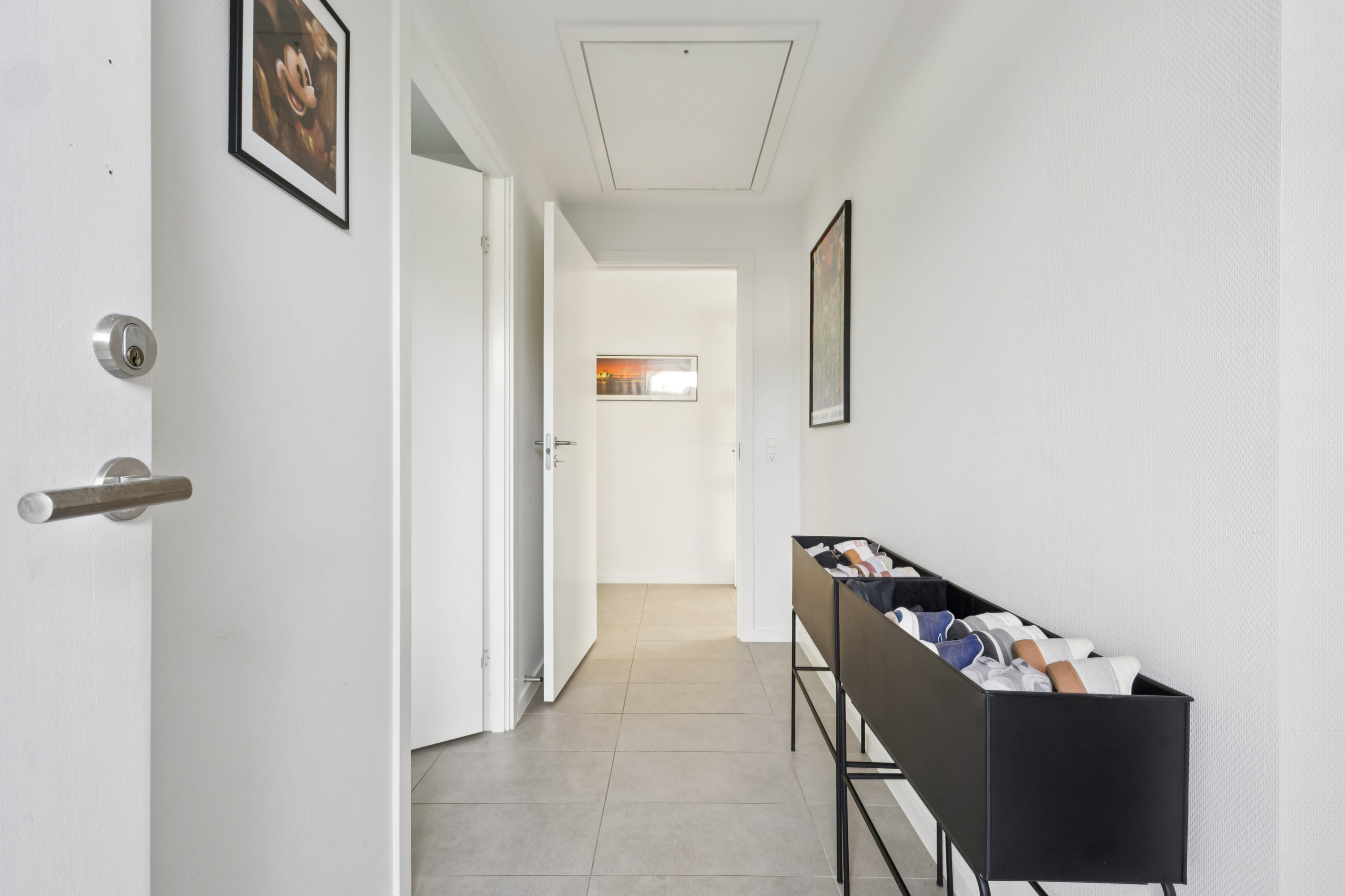 Fremhævet gang billede i fuldskærmstilstand. Billede af Jordbærvænget 9, 4660 Store Heddinge