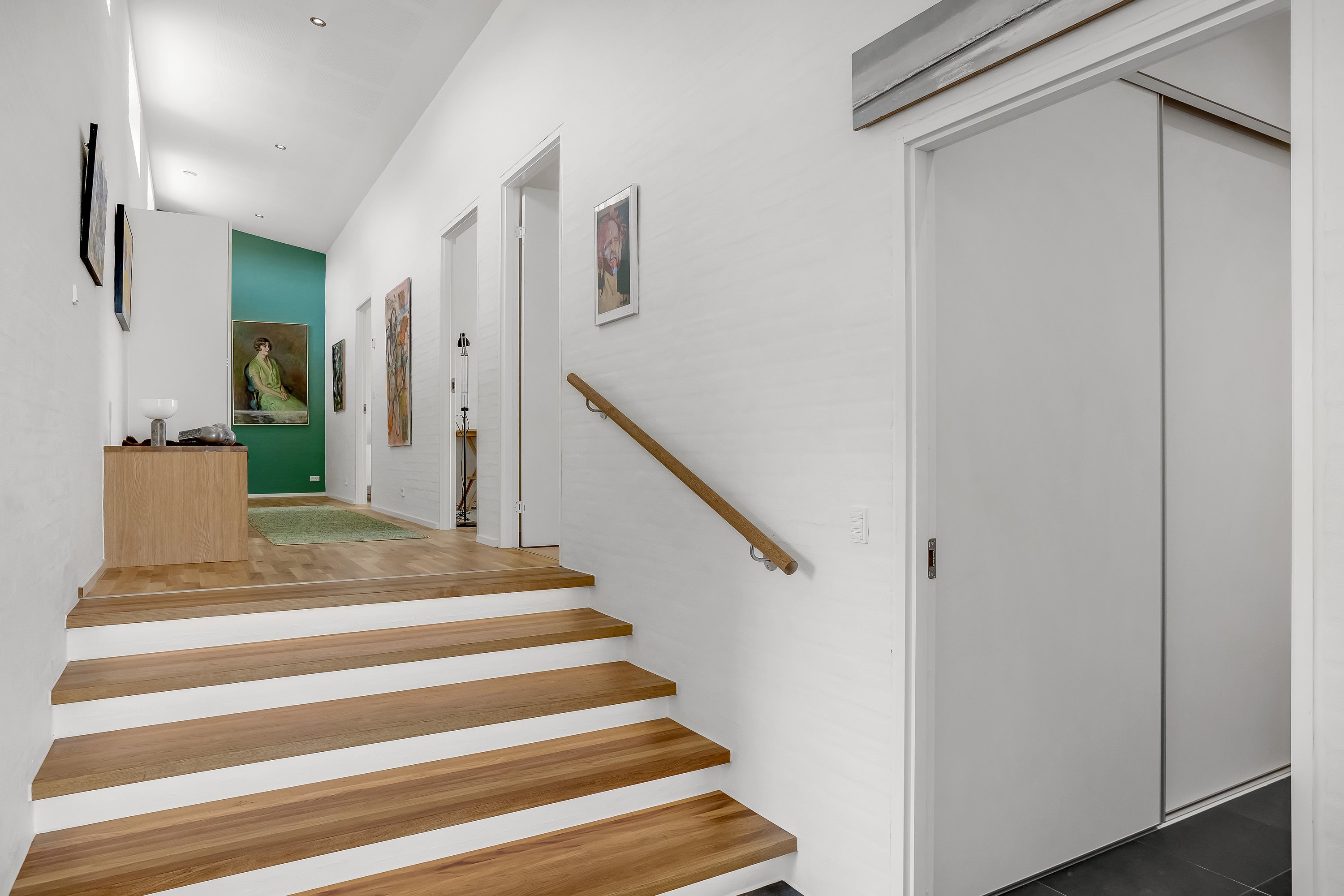 Fremhævet entré billede i fuldskærmstilstand. Billede af Hjortespringet 19, 8600 Silkeborg