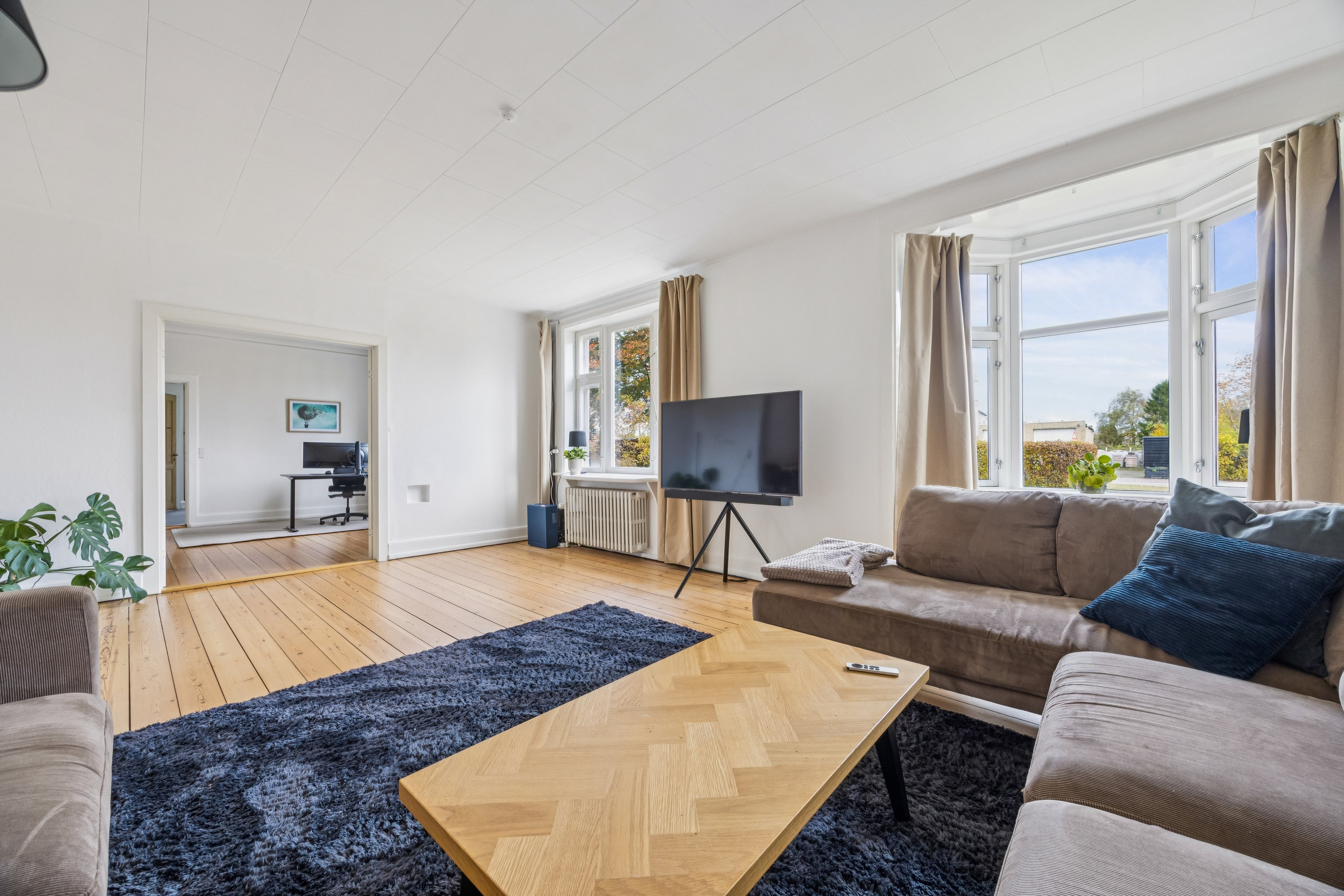 Fremhævet stue billede i fuldskærmstilstand. Billede af Skovvej 2, Alkestrup, 4682 Tureby