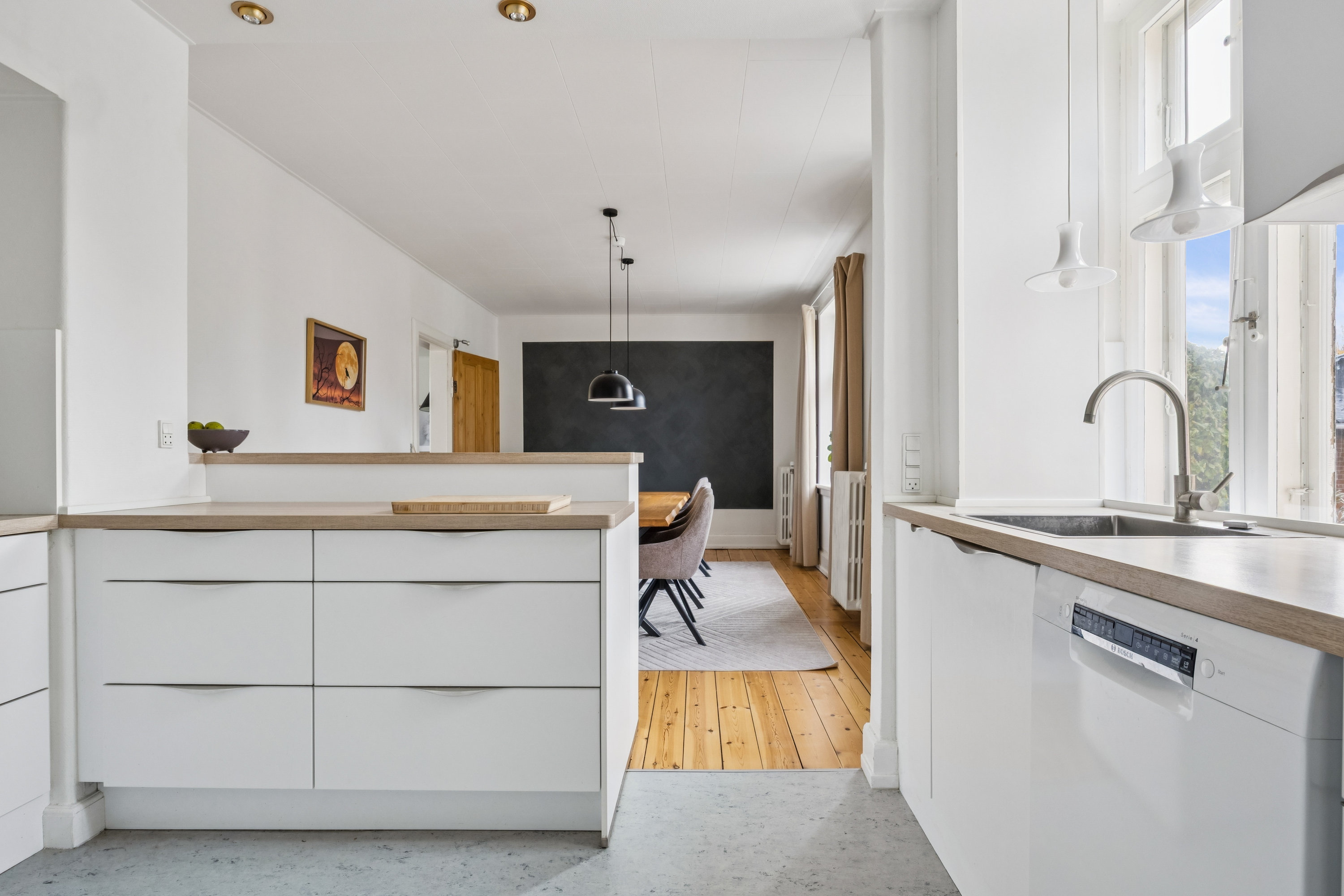 Fremhævet køkken billede i fuldskærmstilstand. Billede af Skovvej 2, Alkestrup, 4682 Tureby