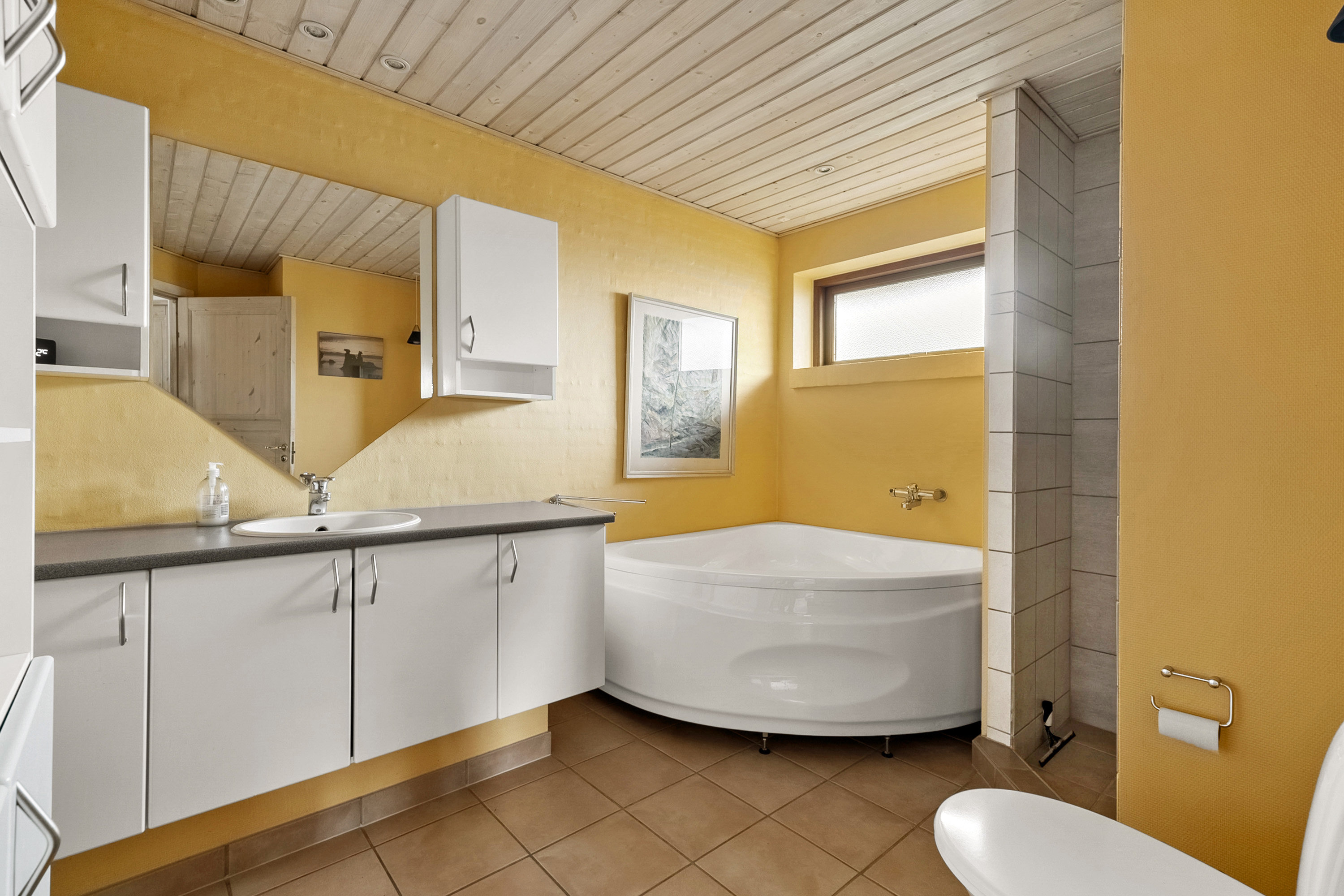 Fremhævet  billede i fuldskærmstilstand. Billede af Kejsdalen 78, Klakring, 7130 Juelsminde