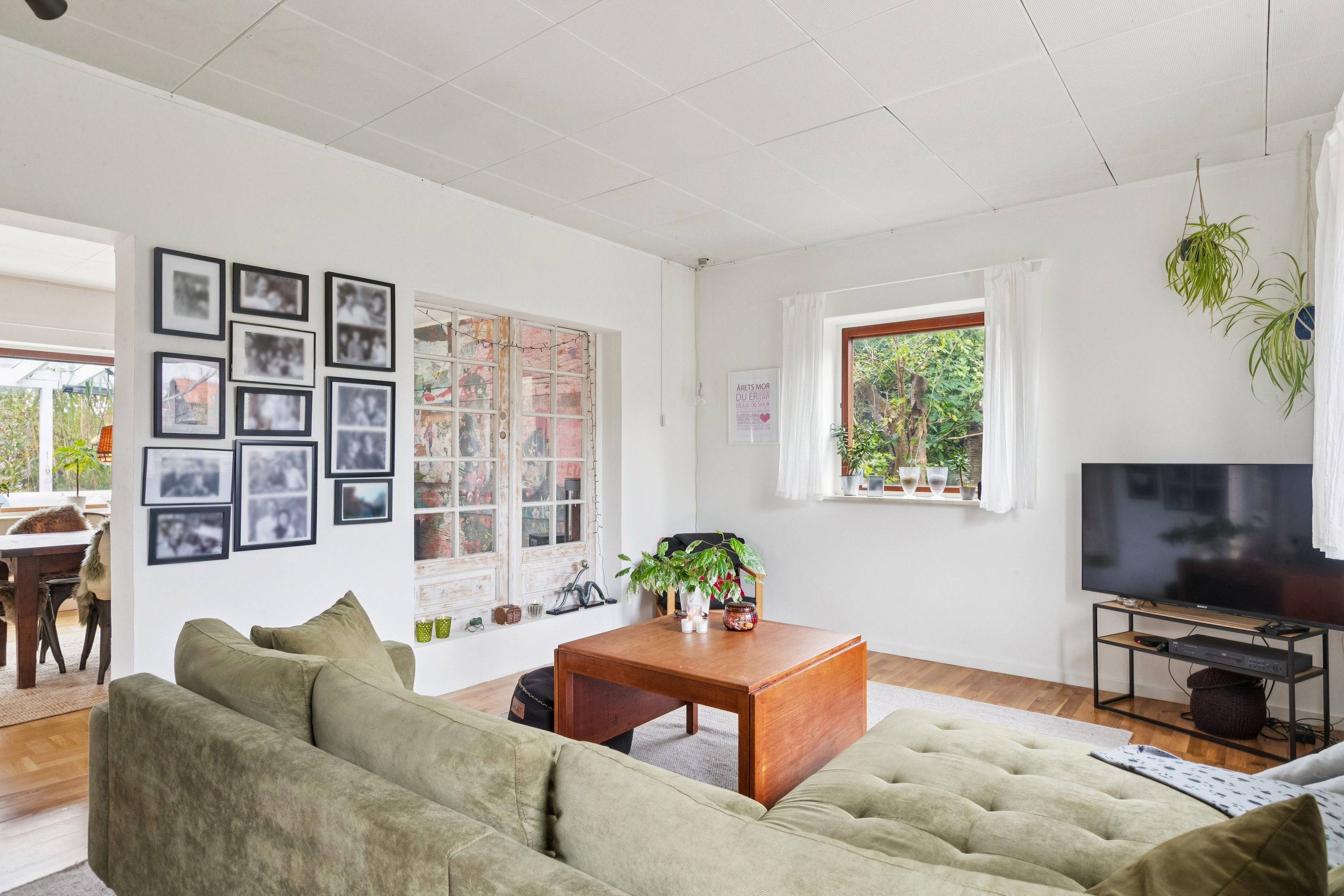 Fremhævet stue billede i fuldskærmstilstand. Billede af Kofod Anchers Vej 16B, 3060 Espergærde