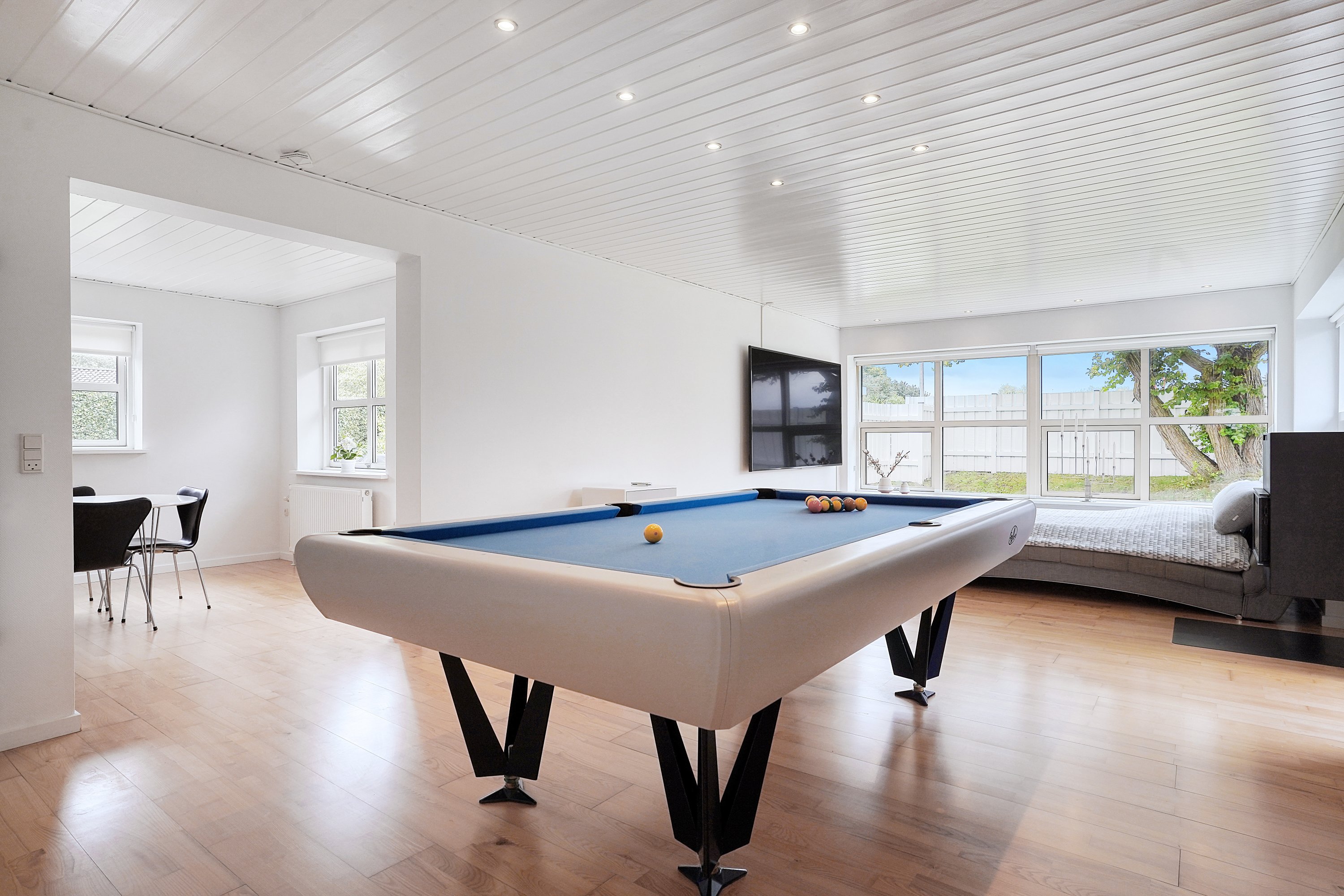 Fremhævet stue billede i fuldskærmstilstand. Billede af Sennepsbakken 26, 3100 Hornbæk