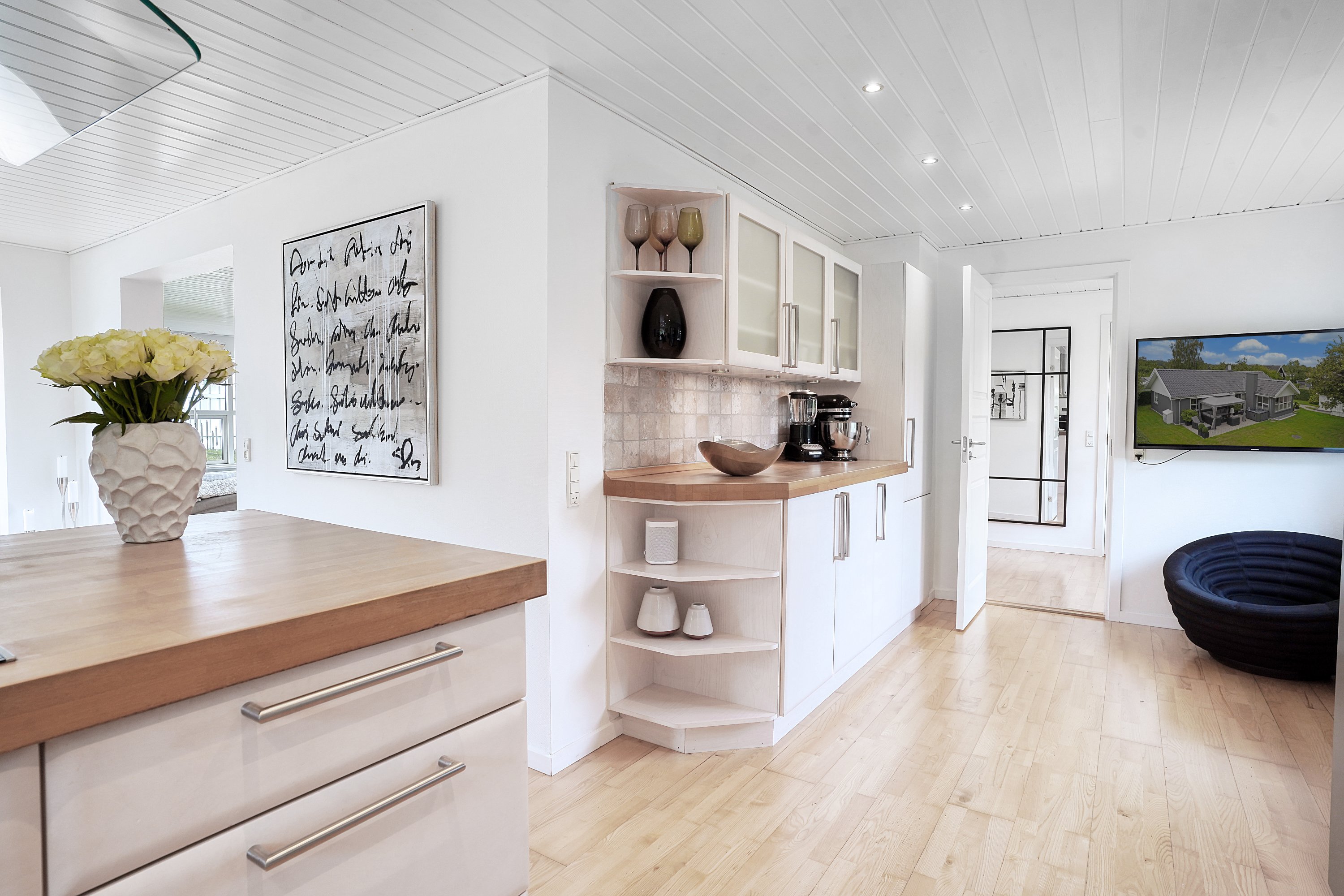 Fremhævet køkken billede i fuldskærmstilstand. Billede af Sennepsbakken 26, 3100 Hornbæk