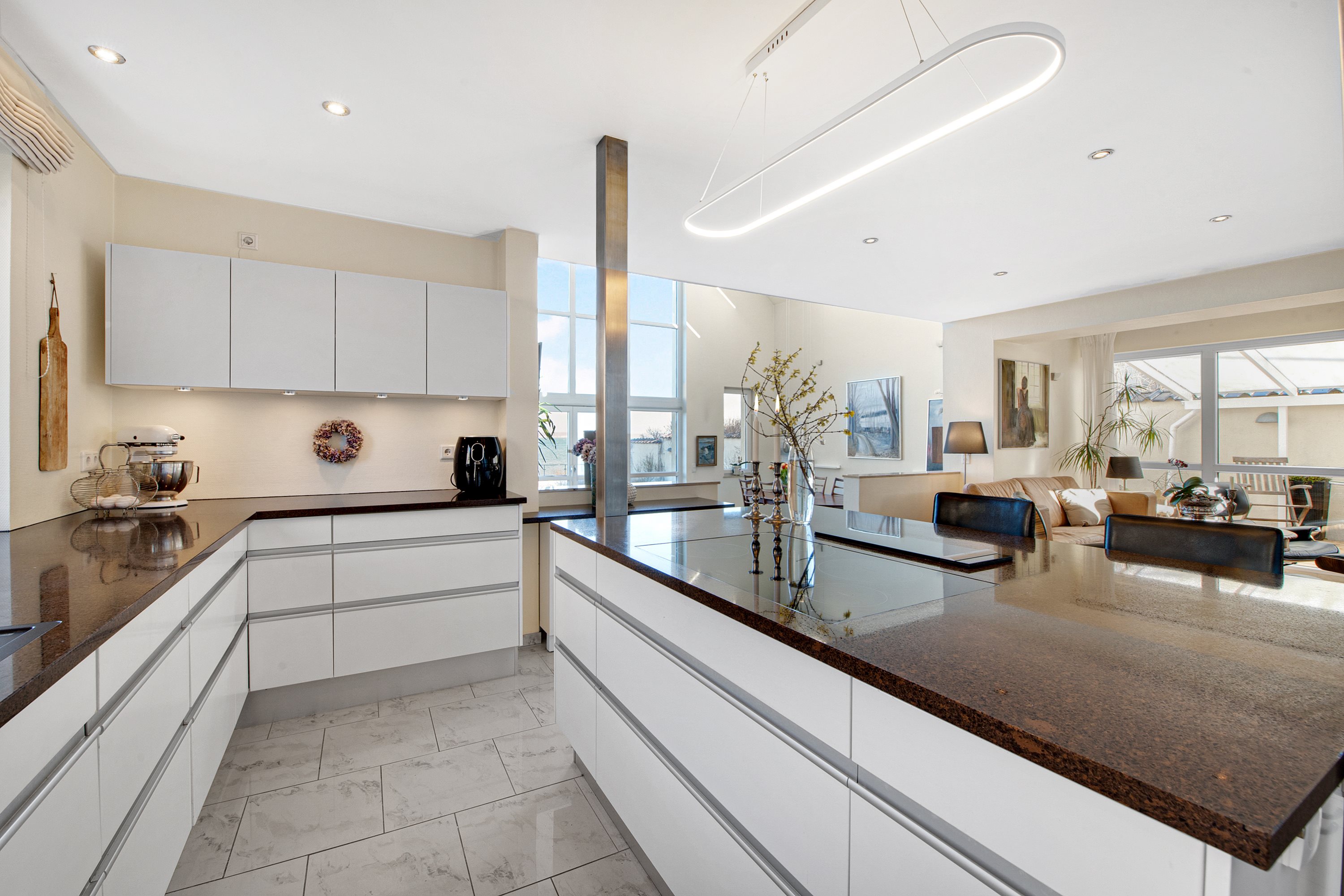 Fremhævet køkken billede i fuldskærmstilstand. Billede af Nordre Strandvej 190B, 3140 Ålsgårde