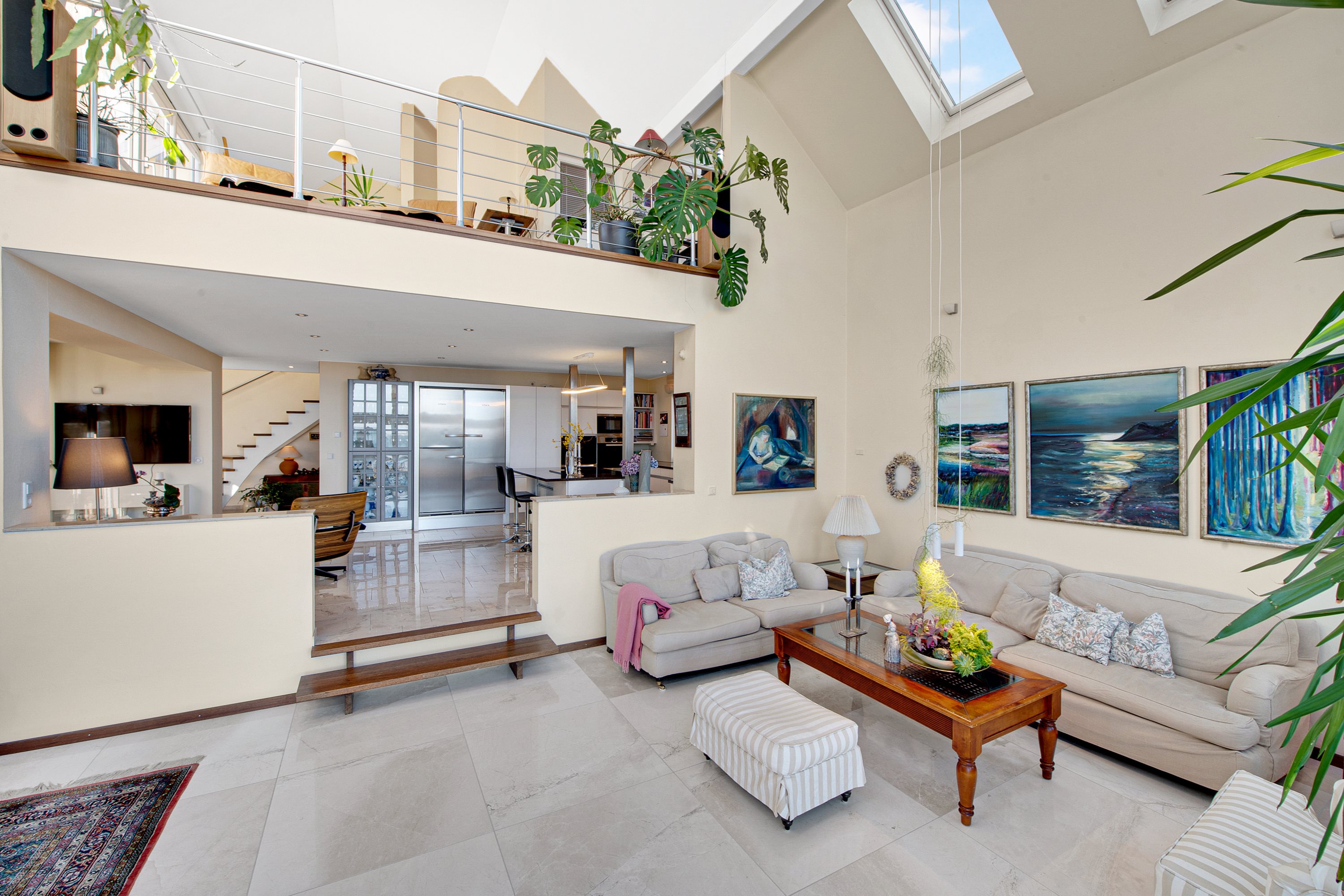 Fremhævet stue billede i fuldskærmstilstand. Billede af Nordre Strandvej 190B, 3140 Ålsgårde