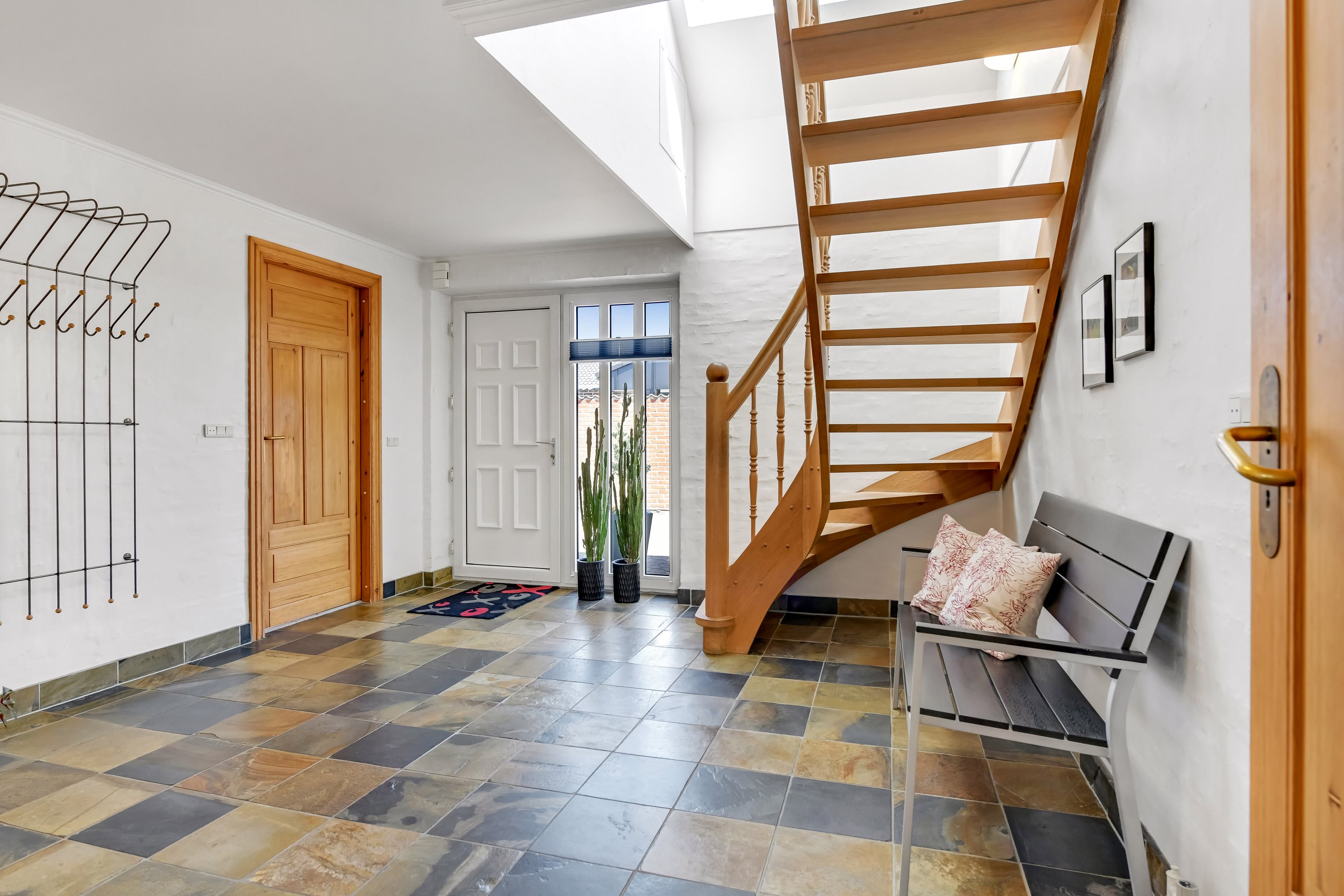 Fremhævet hall billede i fuldskærmstilstand. Billede af Parkvej 81, 6710 Esbjerg V