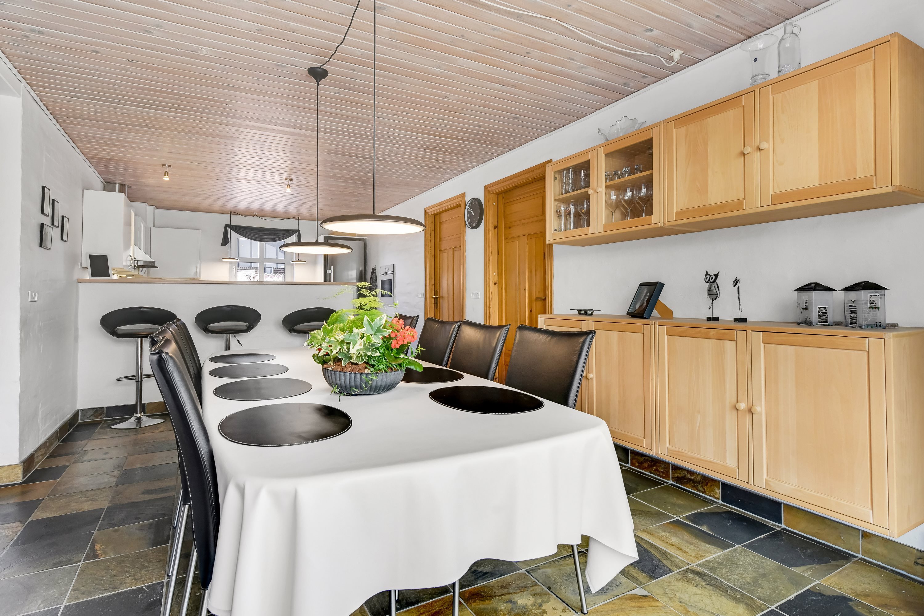 Fremhævet stue billede i fuldskærmstilstand. Billede af Parkvej 81, 6710 Esbjerg V