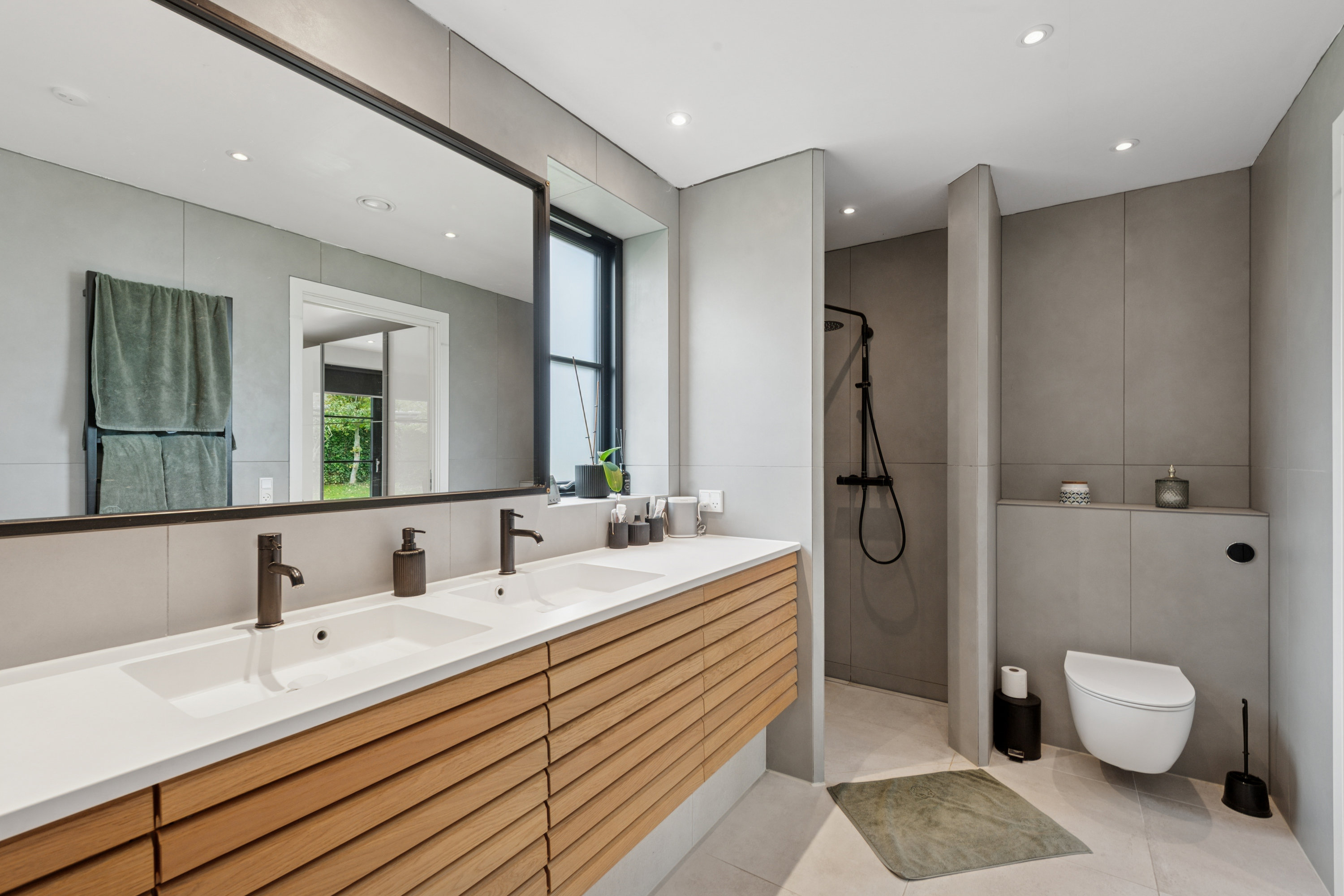 Fremhævet badeværelse billede i fuldskærmstilstand. Billede af Tofteholmen 1, 2690 Karlslunde