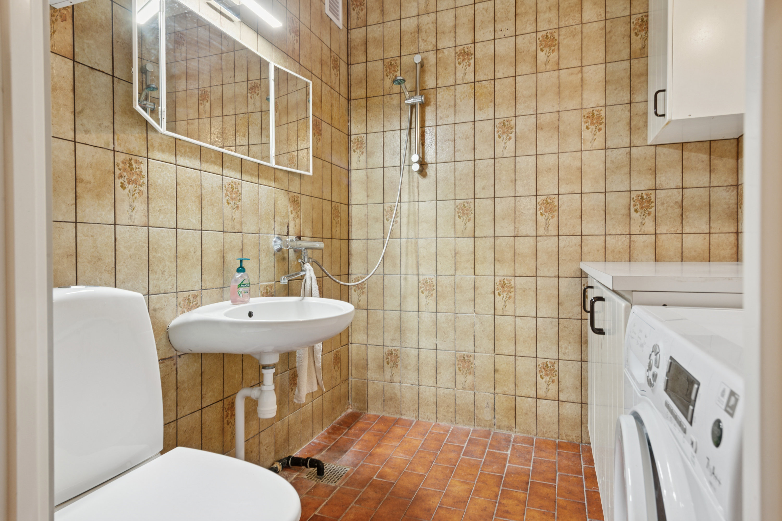 Fremhævet badeværelse billede i fuldskærmstilstand. Billede af Gammelgårds Alle 35, st.. th., 2665 Vallensbæk Strand