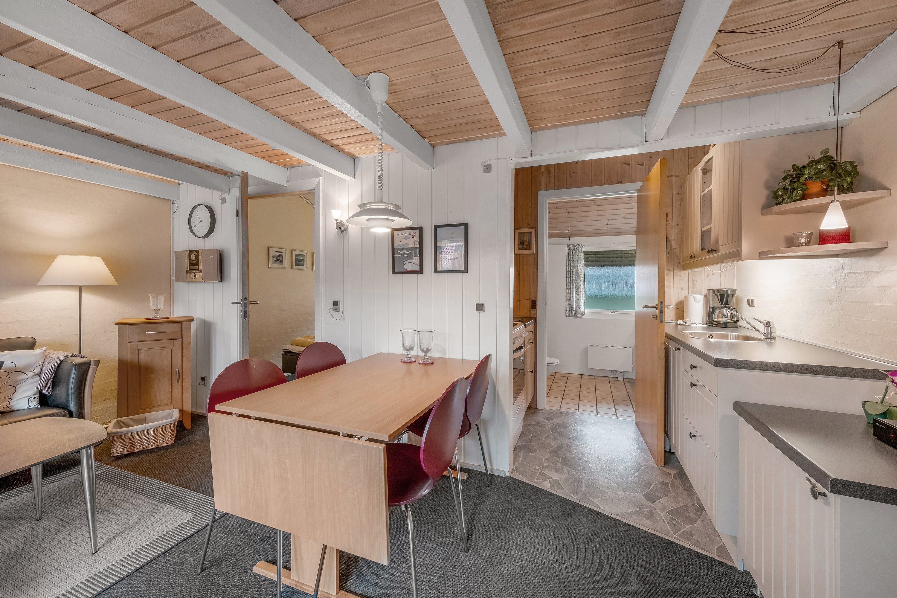 Fremhævet stue billede i fuldskærmstilstand. Billede af Kirkehøjvej 38P (N8), Bork Havn, 6893 Hemmet