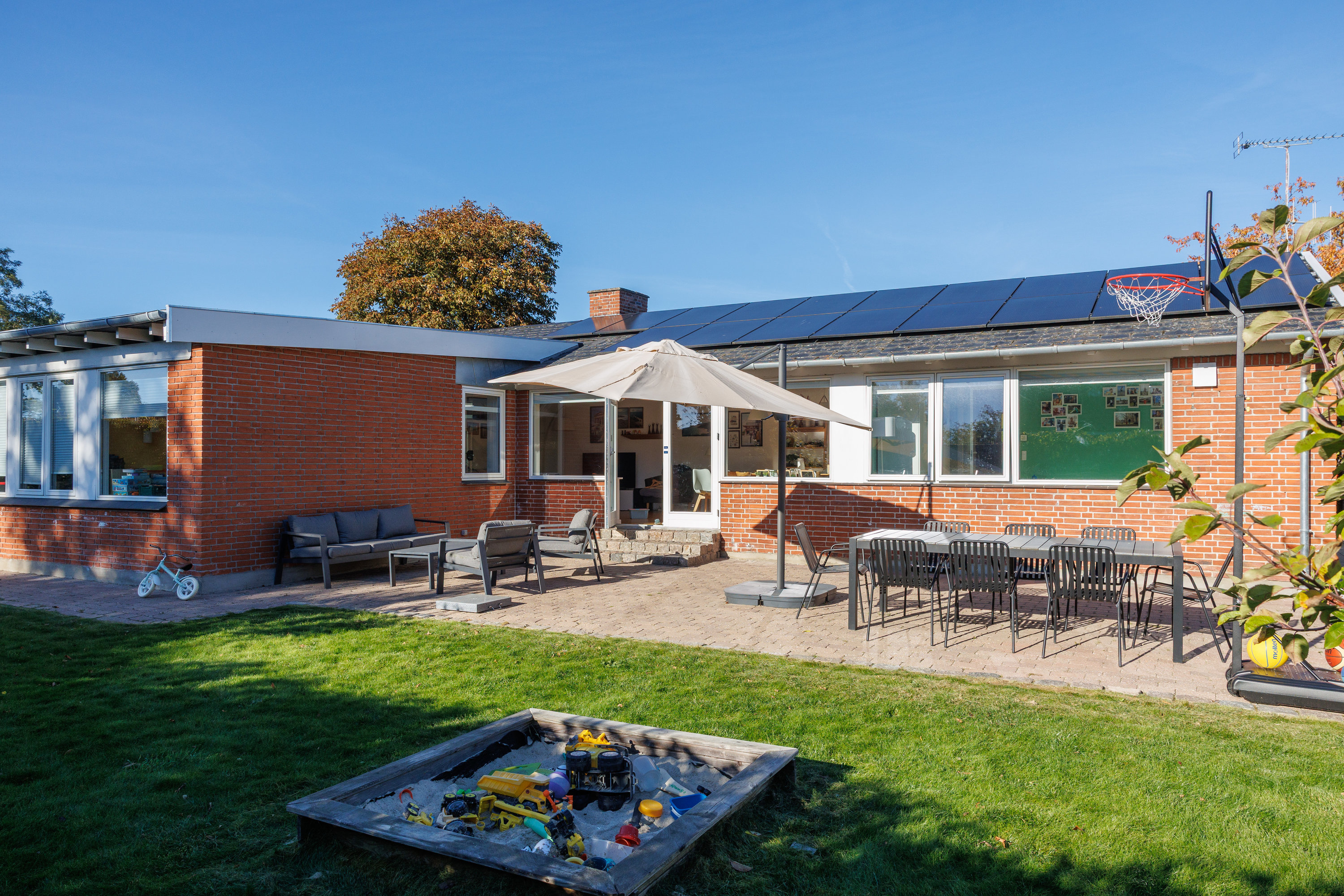 Miniaturebillede 1: ude. Billede af Hyldetoften 15, 2750 Ballerup