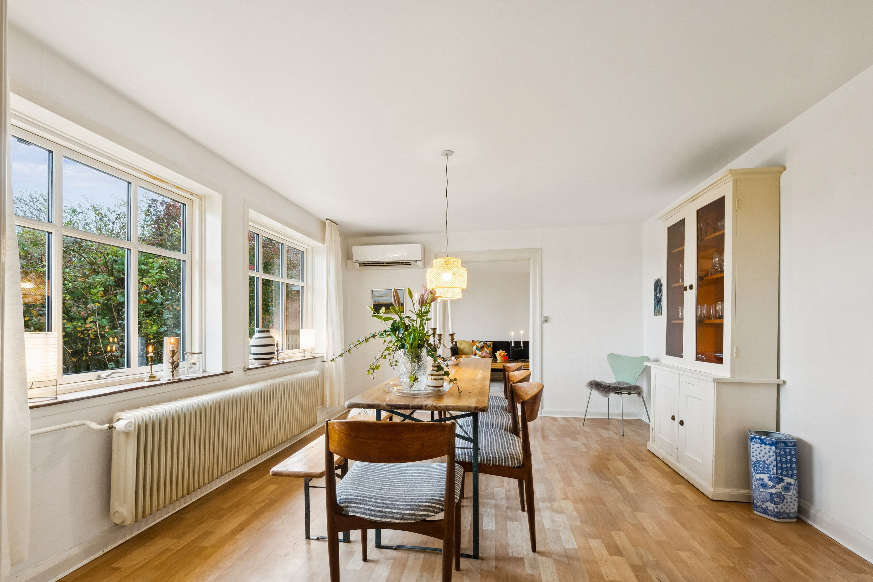 Fremhævet stue billede i fuldskærmstilstand. Billede af Fjordkær 129, Vester Jølby, 7950 Erslev