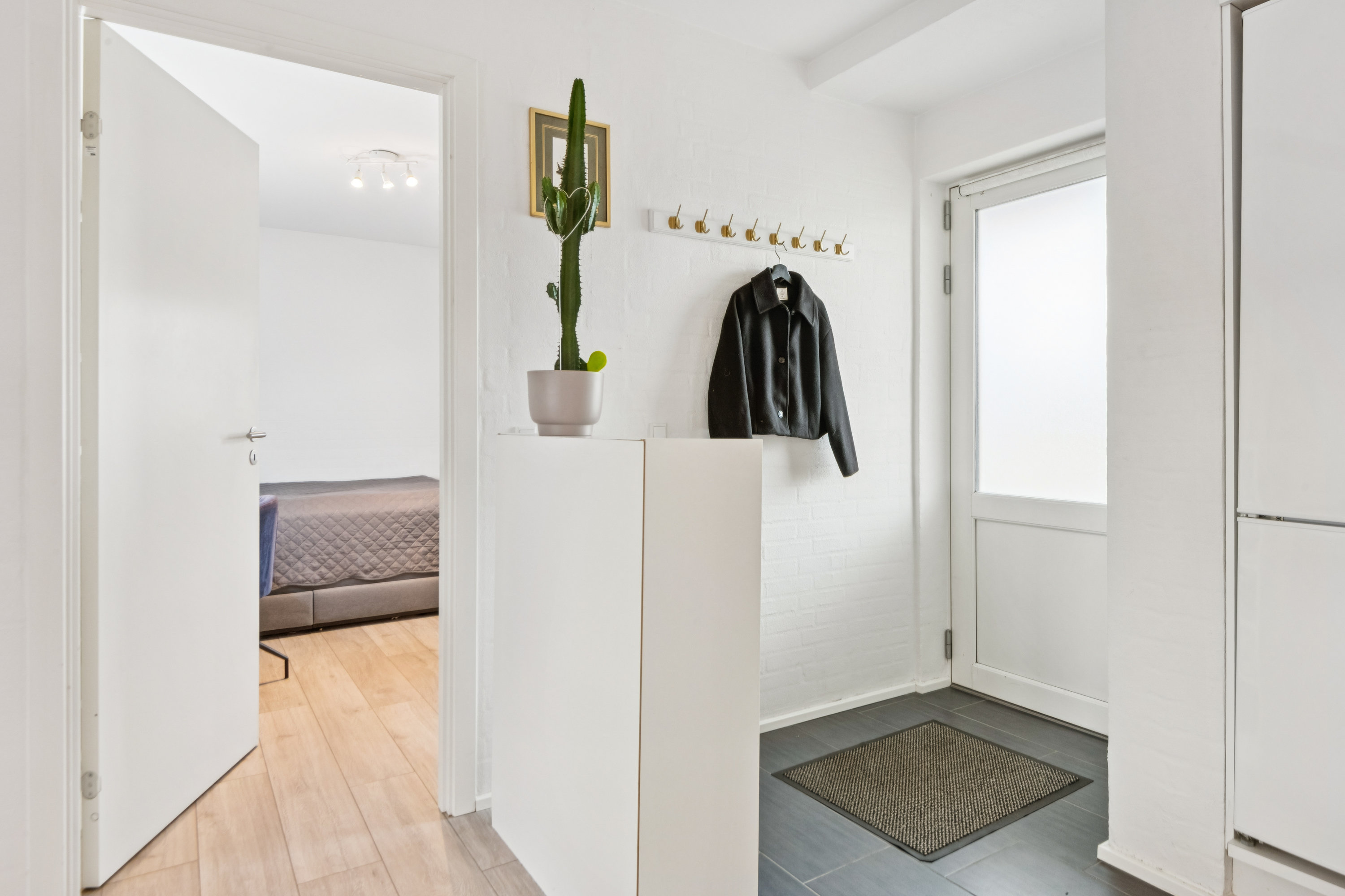 Fremhævet gang billede i fuldskærmstilstand. Billede af Agertoften 20A, 9200 Aalborg SV