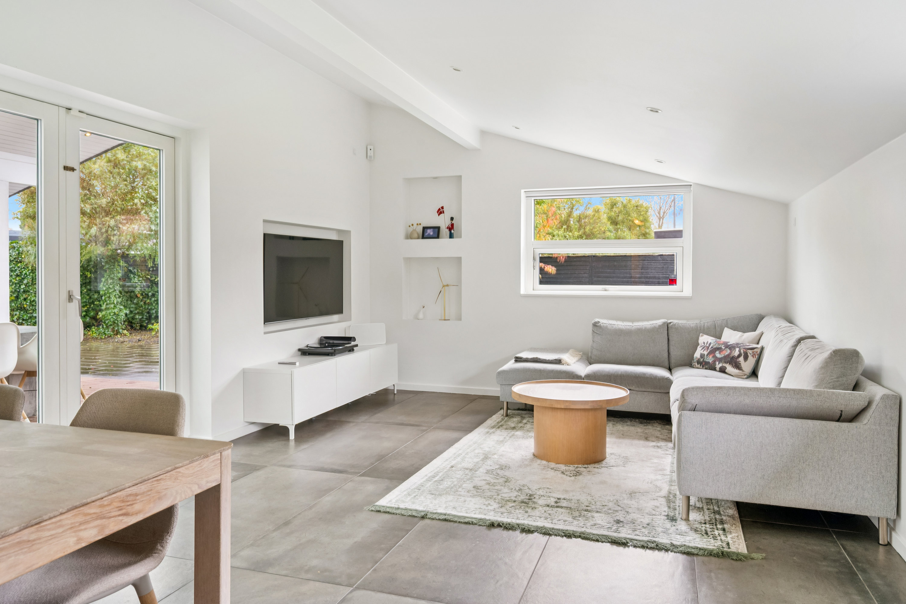 Fremhævet stue billede i fuldskærmstilstand. Billede af Lystrupvej 52, 8240 Risskov