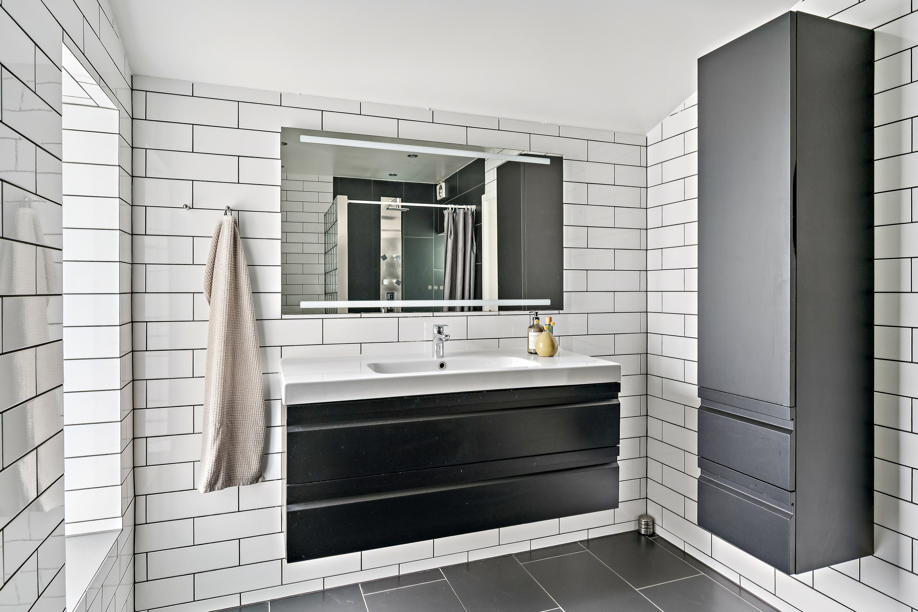 Fremhævet badeværelse billede i fuldskærmstilstand. Billede af Lystrupvej 52, 8240 Risskov