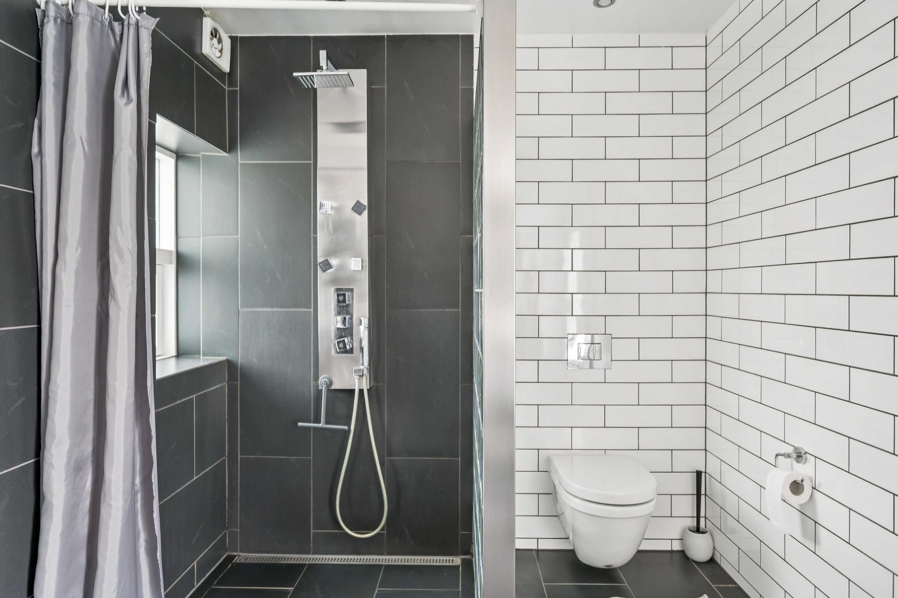 Fremhævet badeværelse billede i fuldskærmstilstand. Billede af Lystrupvej 52, 8240 Risskov