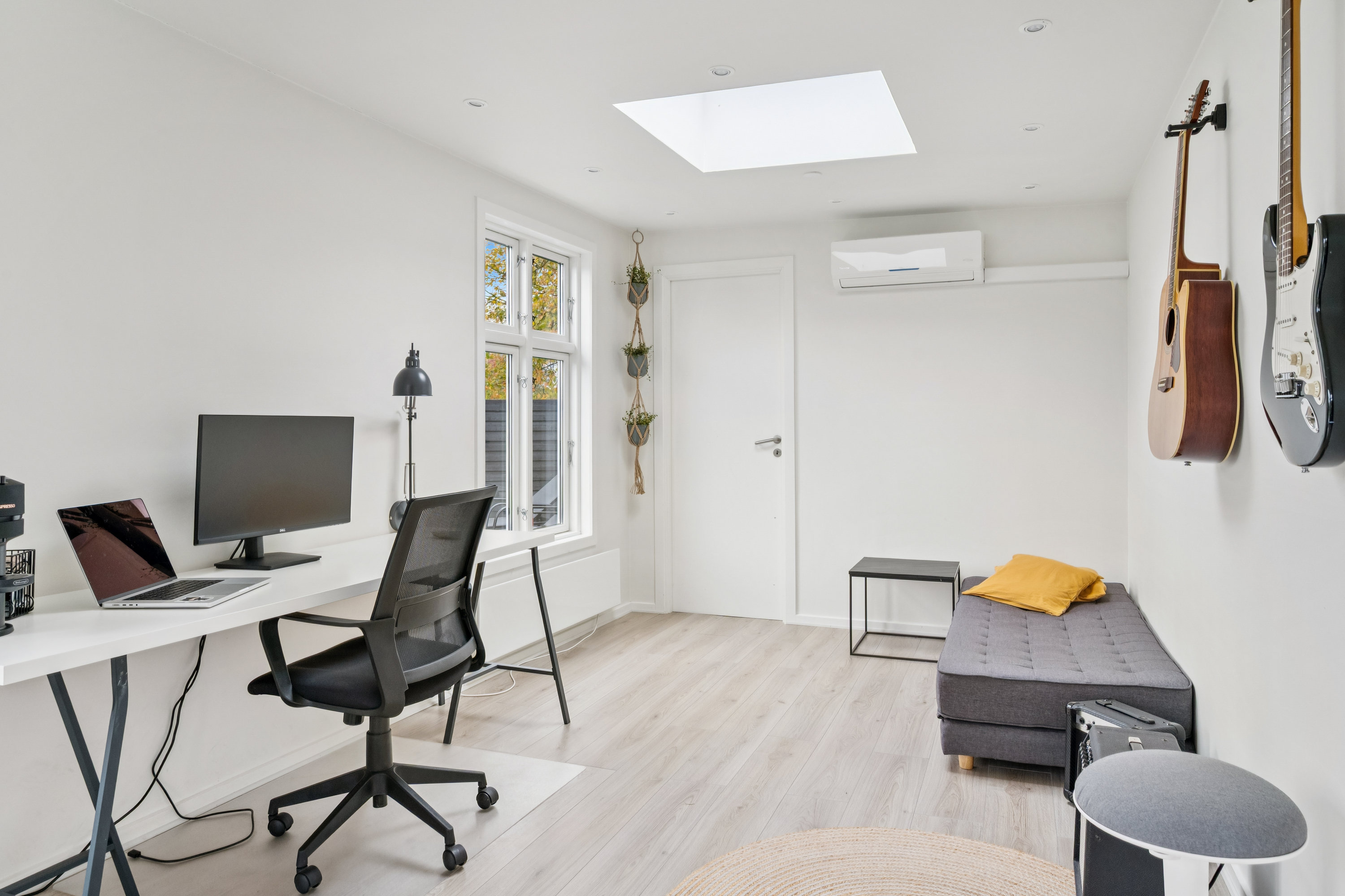 Fremhævet værelse billede i fuldskærmstilstand. Billede af Lystrupvej 52, 8240 Risskov