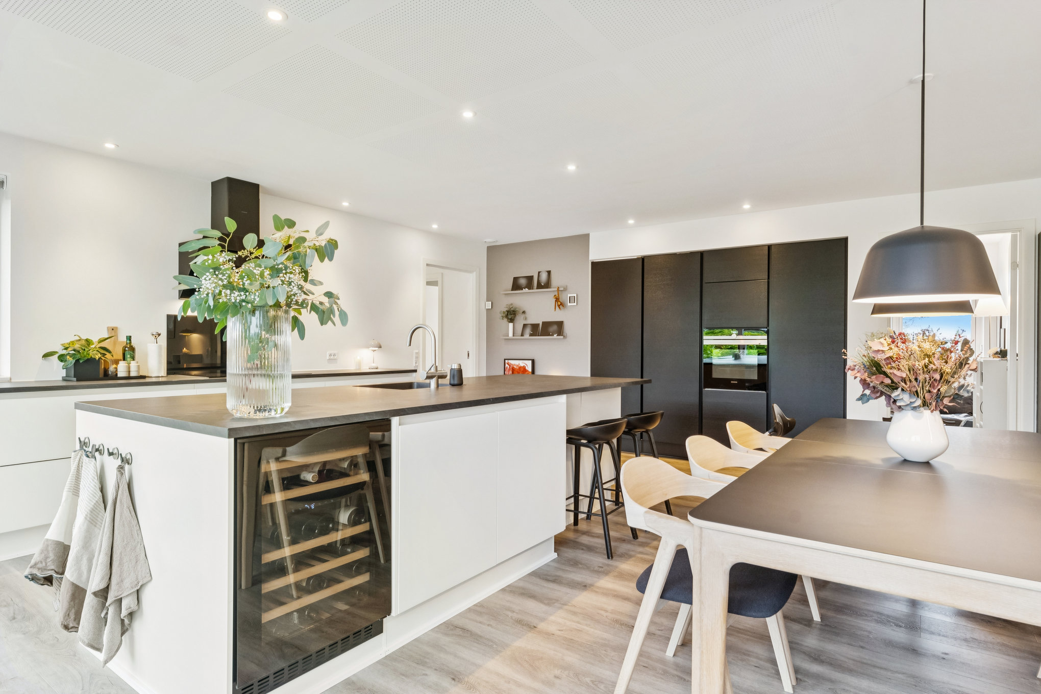 Fremhævet alrum billede i fuldskærmstilstand. Billede af Elrovej 28, 8920 Randers NV